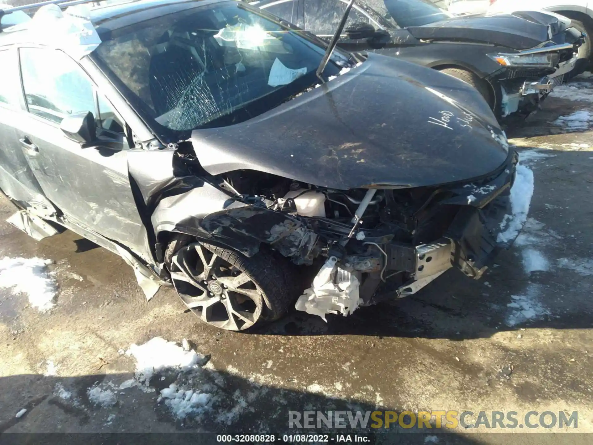 6 Photograph of a damaged car NMTKHMBX5LR113591 TOYOTA C-HR 2020