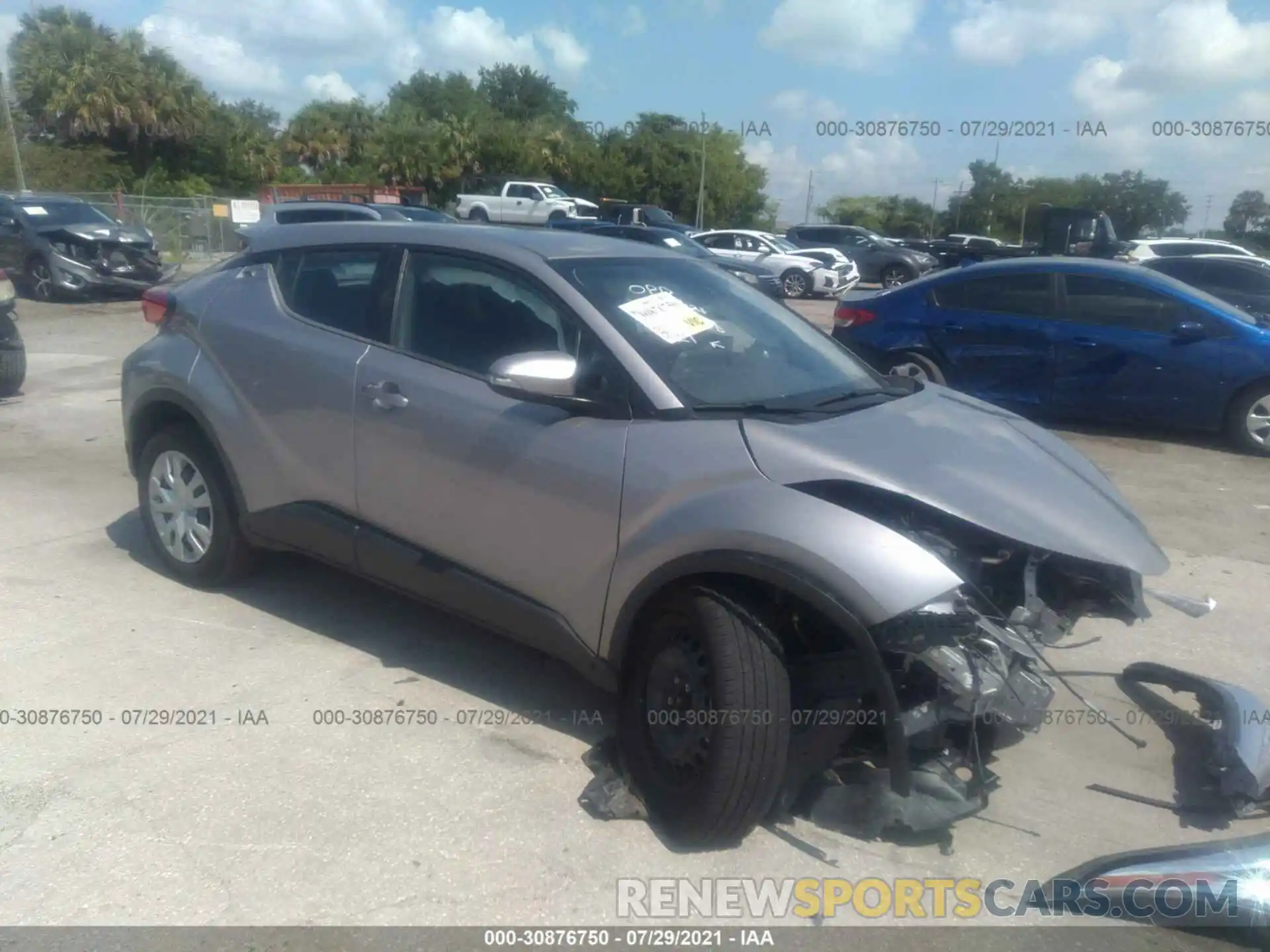 1 Photograph of a damaged car NMTKHMBX5LR113963 TOYOTA C-HR 2020