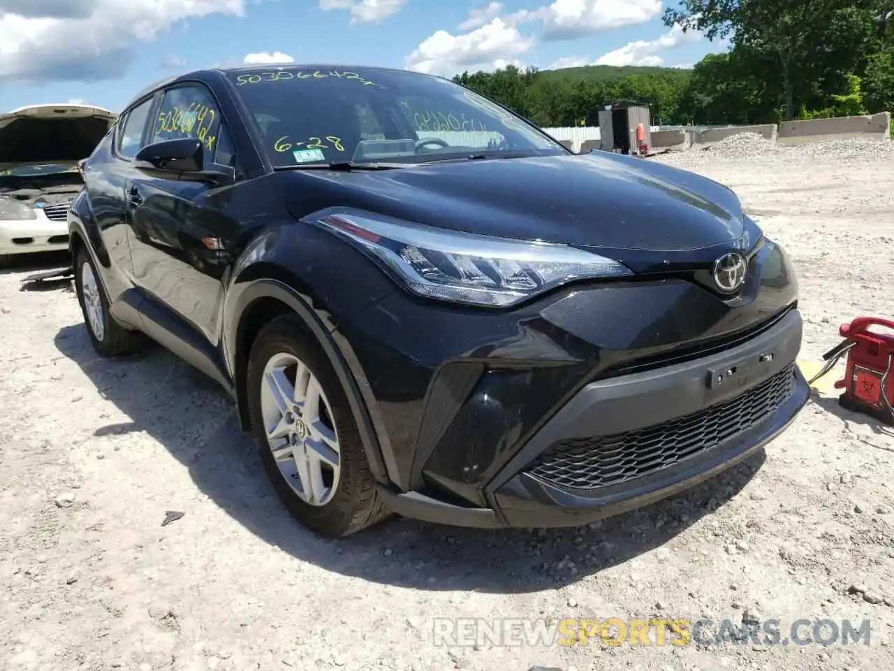 1 Фотография поврежденного автомобиля NMTKHMBX5LR115230 TOYOTA C-HR 2020