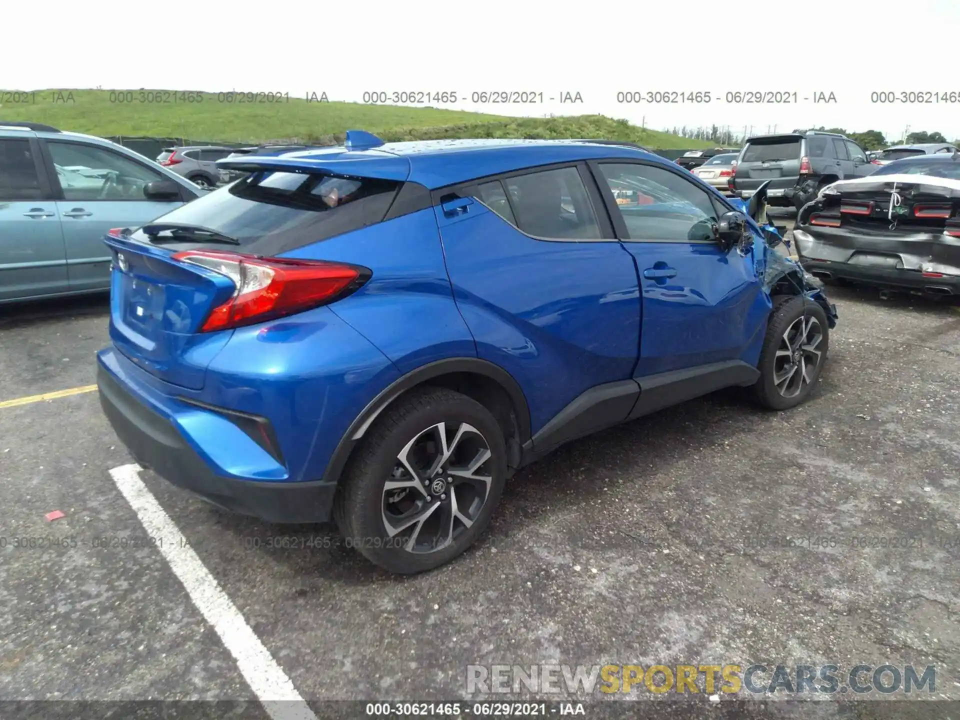 4 Фотография поврежденного автомобиля NMTKHMBX5LR115308 TOYOTA C-HR 2020