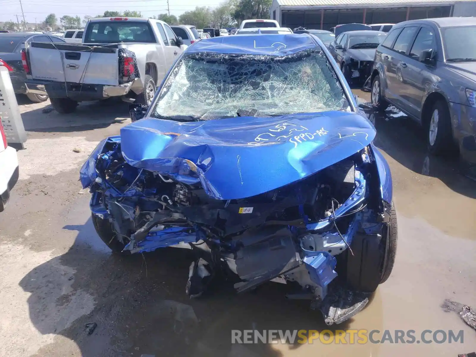 9 Photograph of a damaged car NMTKHMBX5LR116829 TOYOTA C-HR 2020