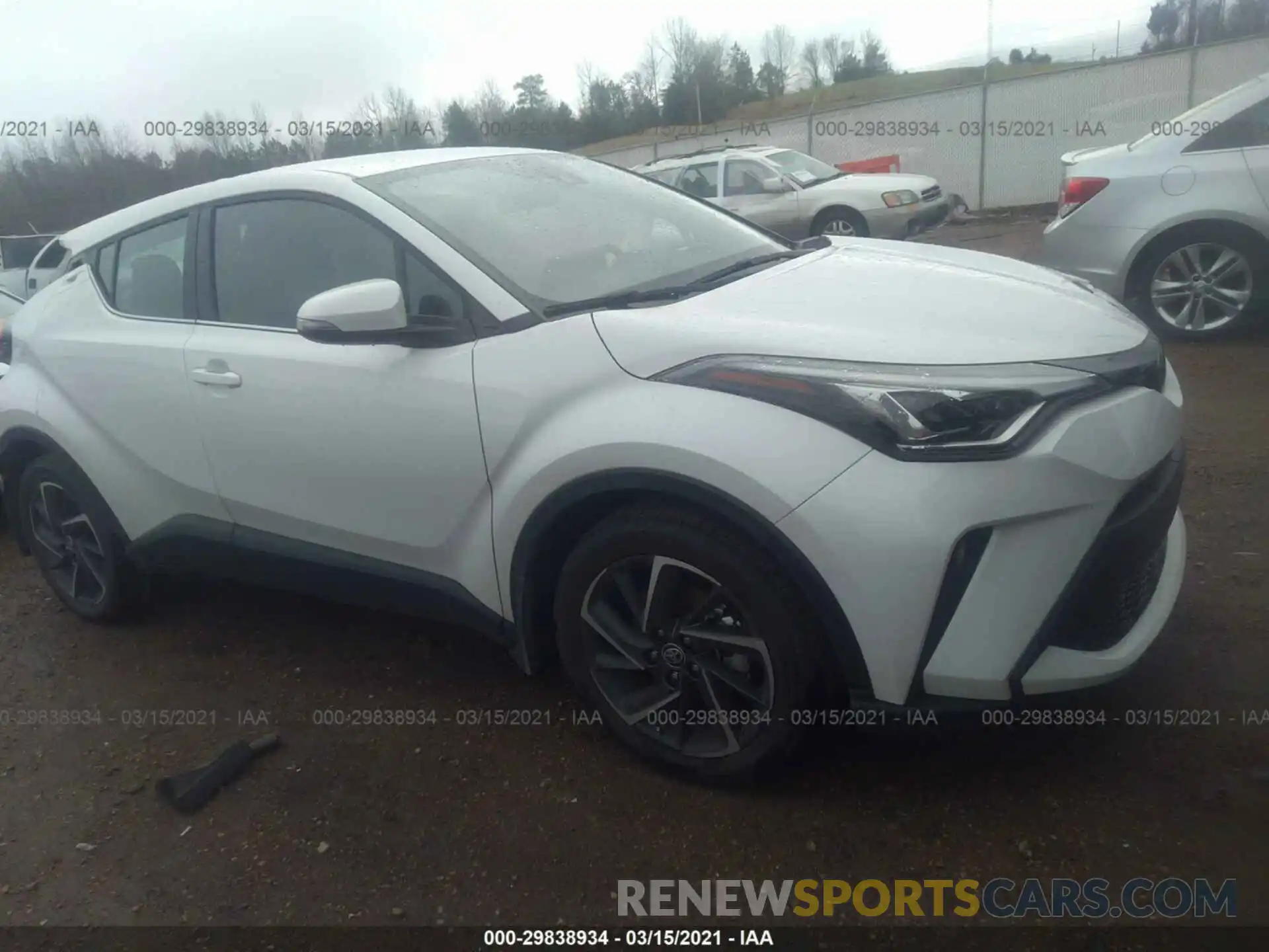 1 Photograph of a damaged car NMTKHMBX5LR118290 TOYOTA C-HR 2020