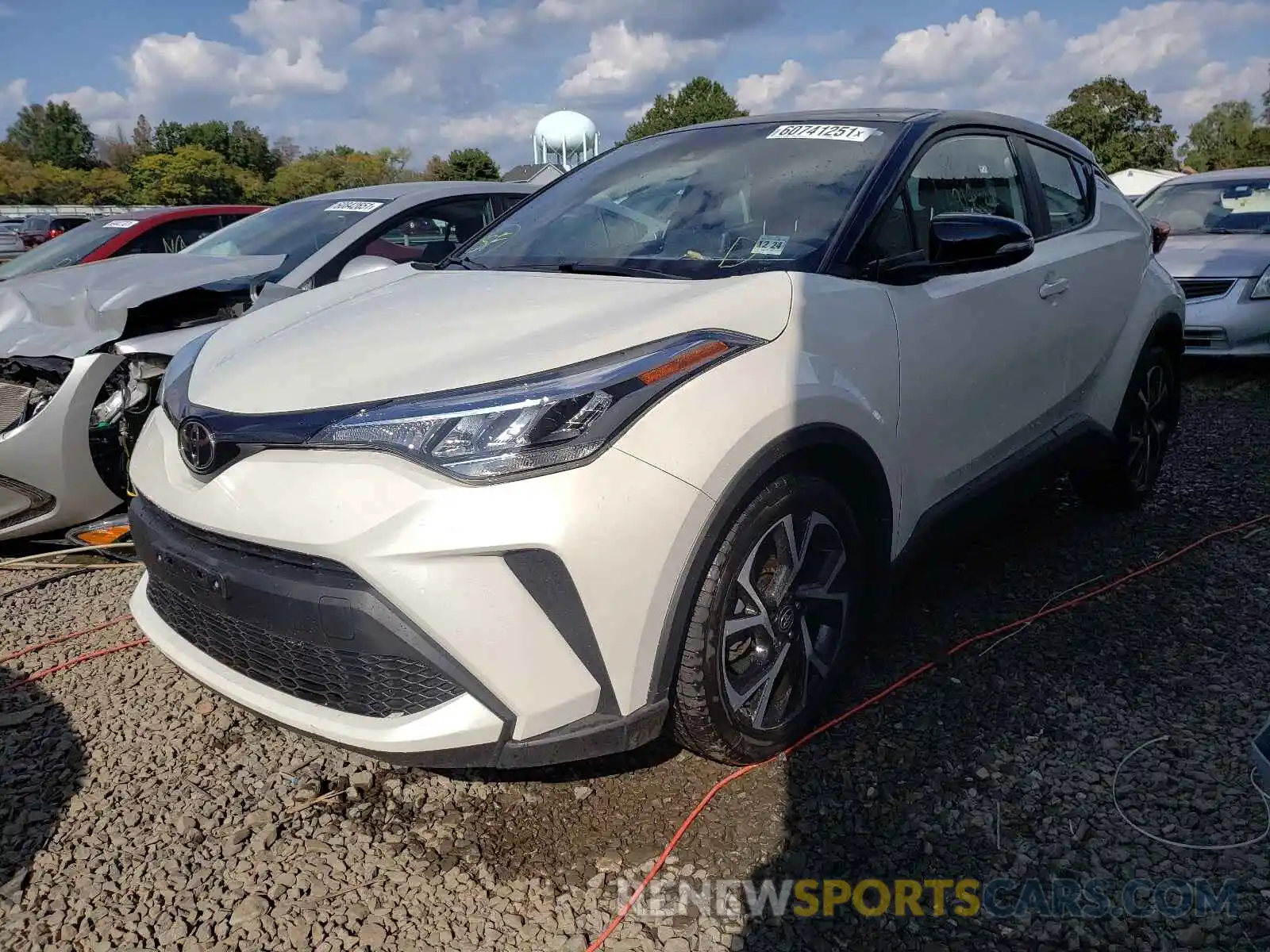 2 Photograph of a damaged car NMTKHMBX6LR101840 TOYOTA C-HR 2020