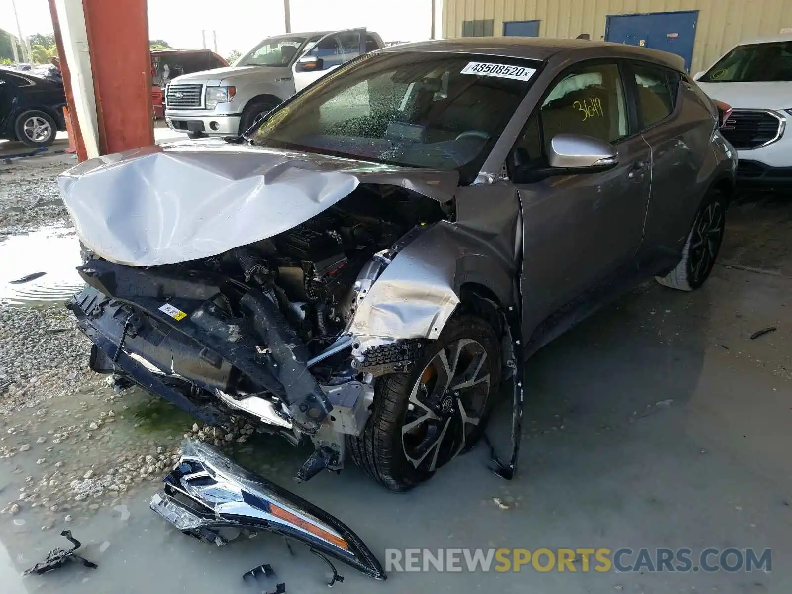 2 Photograph of a damaged car NMTKHMBX6LR104110 TOYOTA C-HR 2020