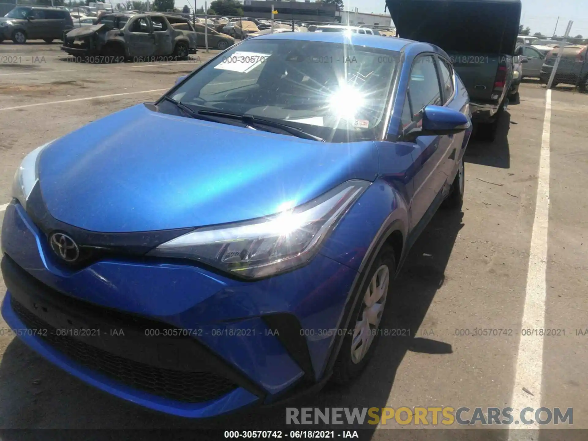 2 Photograph of a damaged car NMTKHMBX6LR104186 TOYOTA C-HR 2020