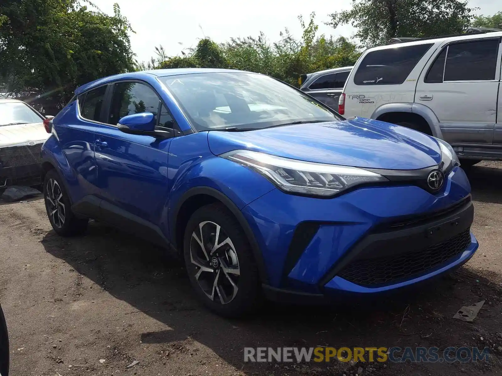 1 Photograph of a damaged car NMTKHMBX6LR105578 TOYOTA C-HR 2020