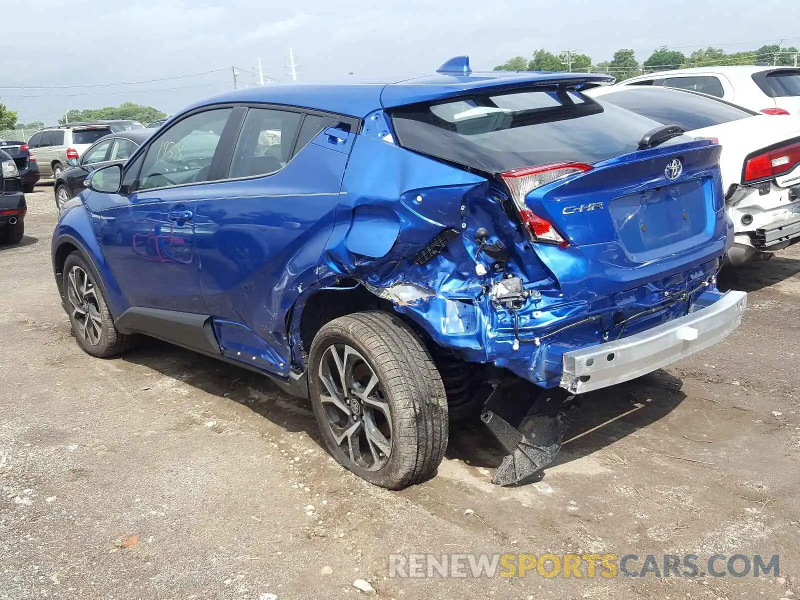 3 Photograph of a damaged car NMTKHMBX6LR105578 TOYOTA C-HR 2020