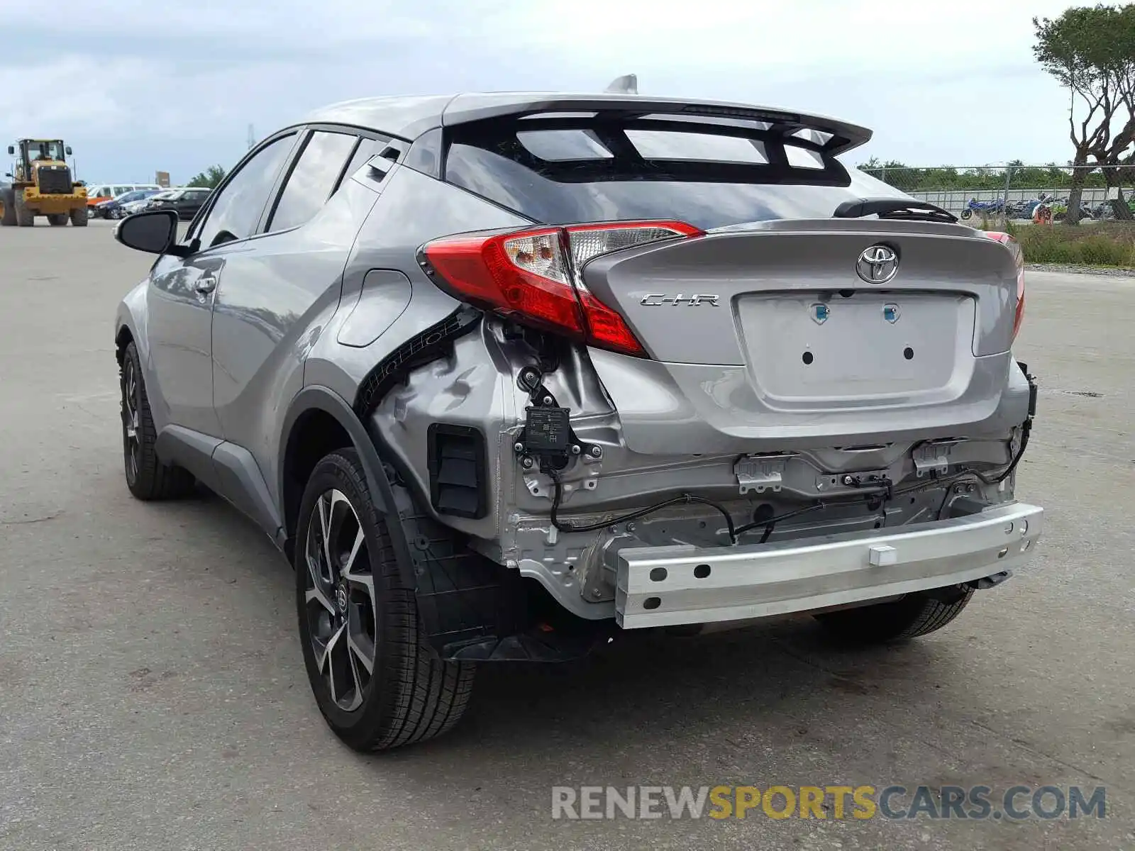 3 Photograph of a damaged car NMTKHMBX6LR106357 TOYOTA C-HR 2020