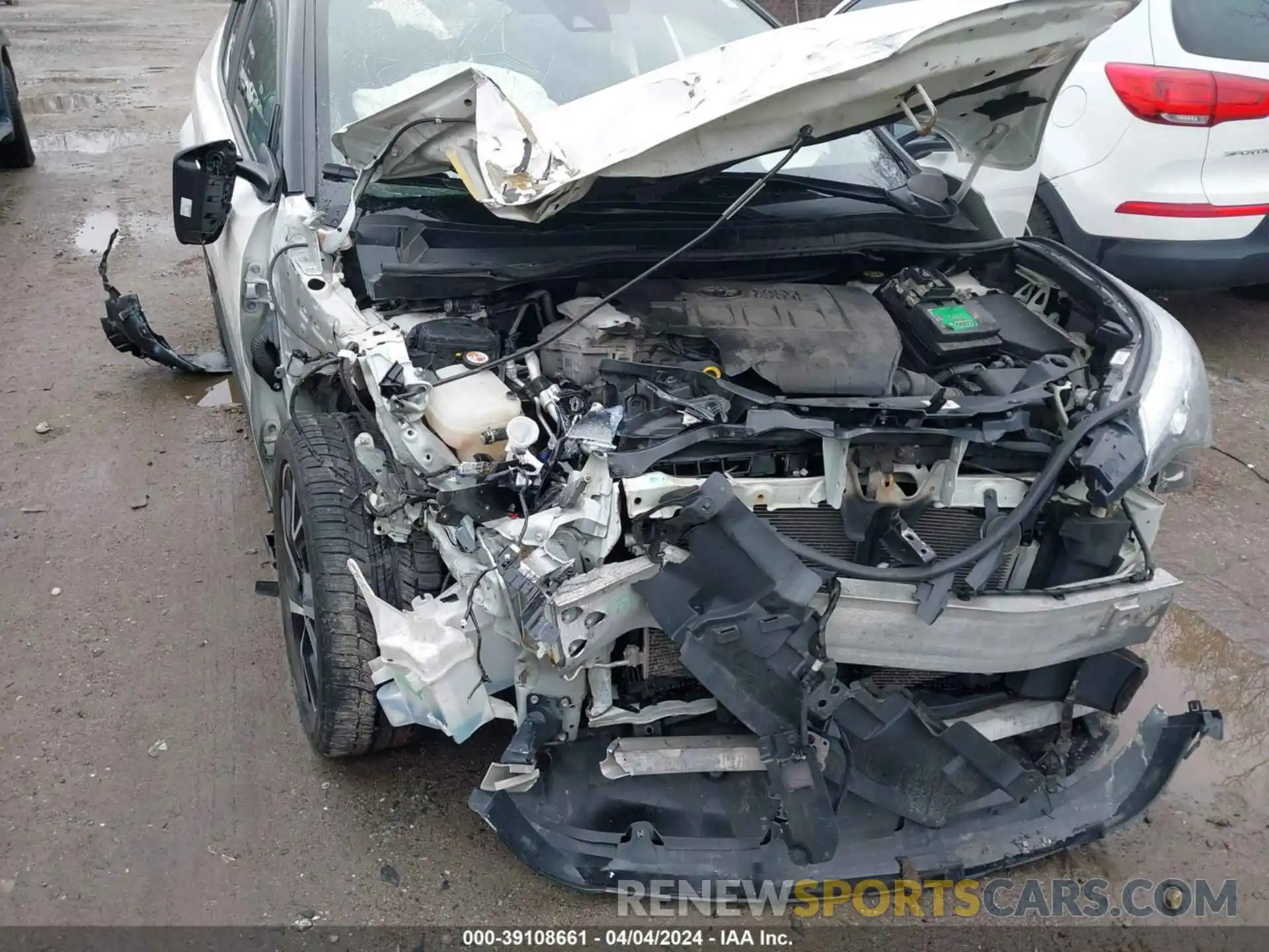 6 Photograph of a damaged car NMTKHMBX6LR106780 TOYOTA C-HR 2020