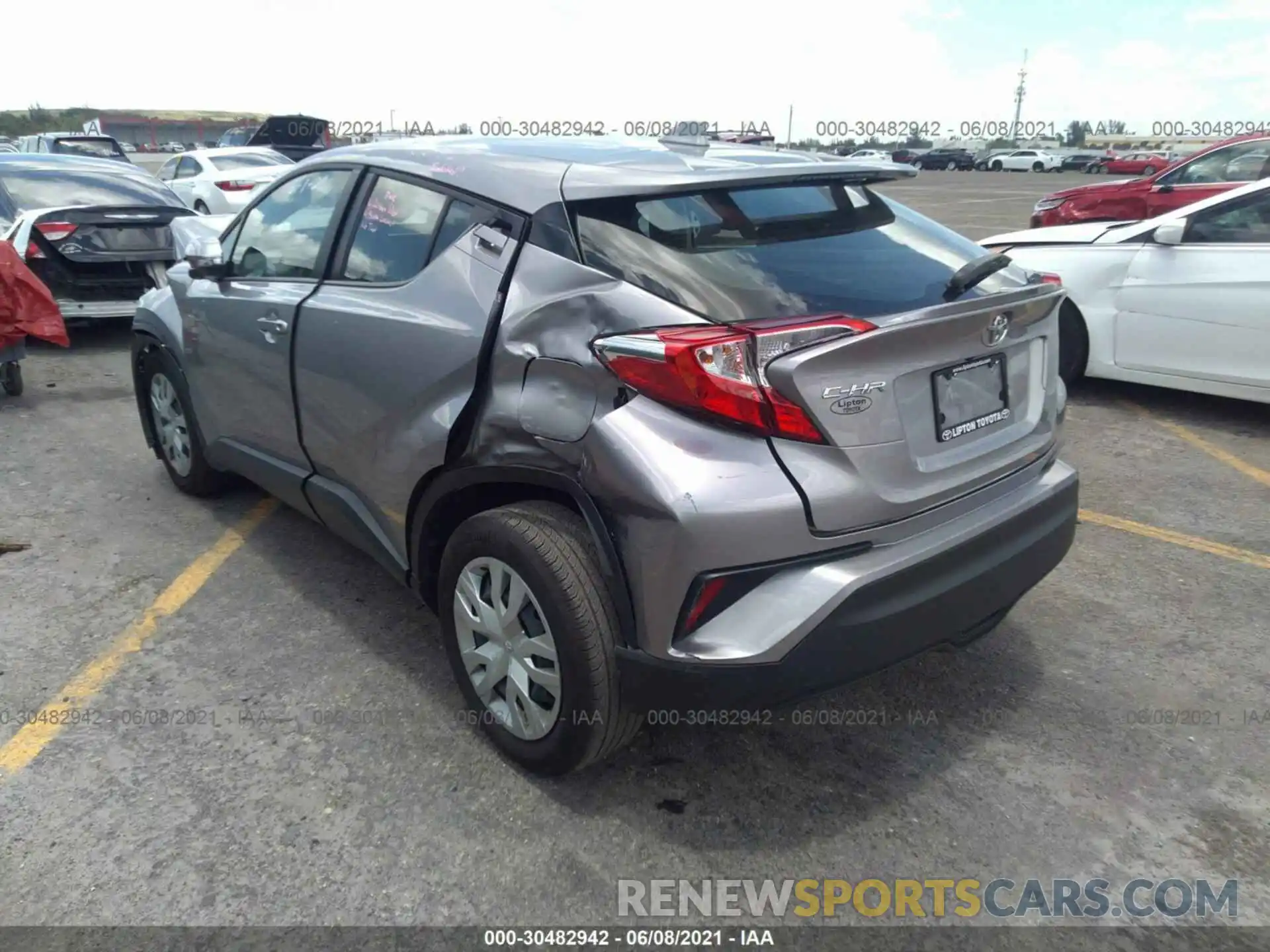 3 Photograph of a damaged car NMTKHMBX6LR106844 TOYOTA C-HR 2020