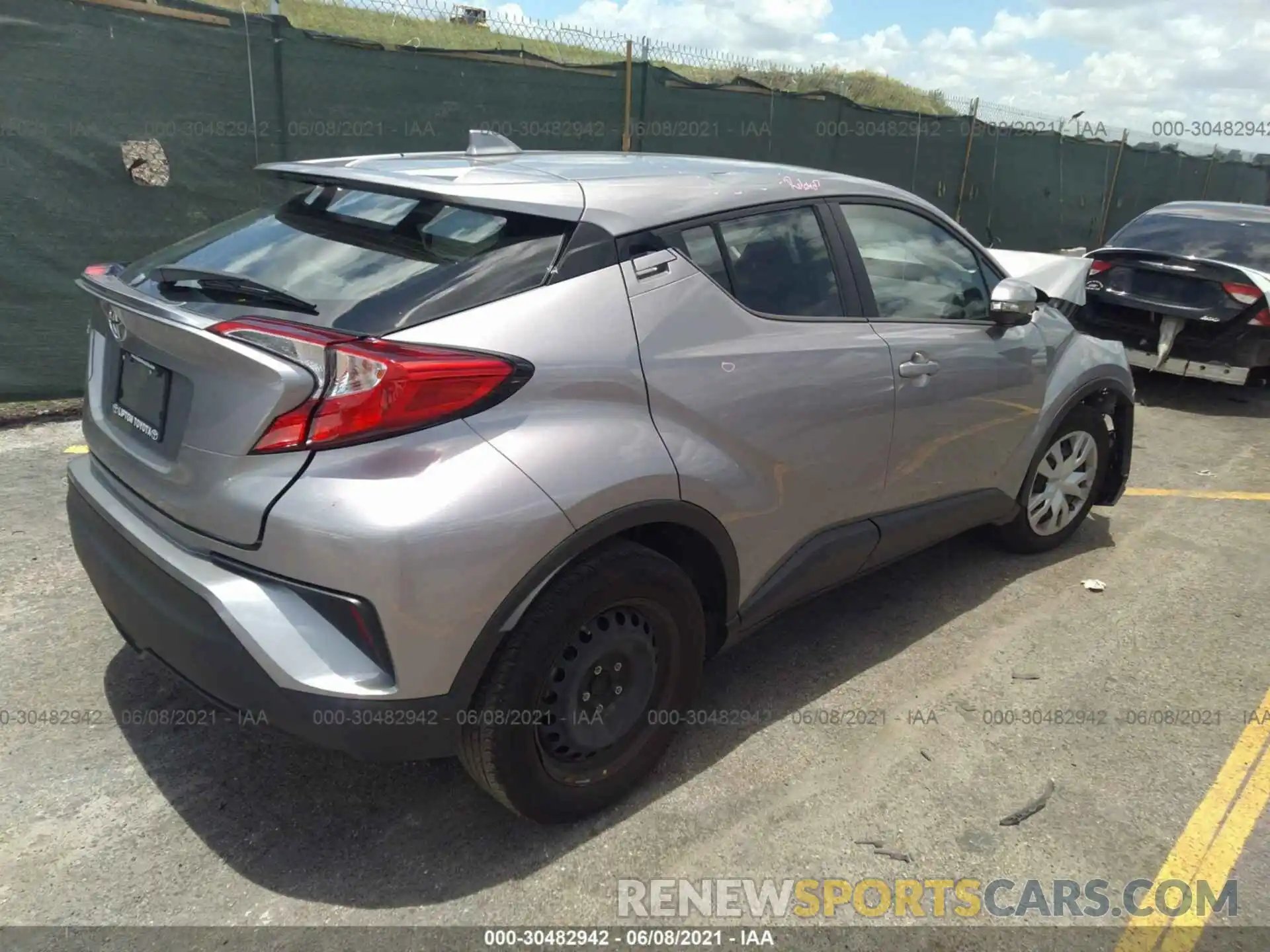 4 Photograph of a damaged car NMTKHMBX6LR106844 TOYOTA C-HR 2020