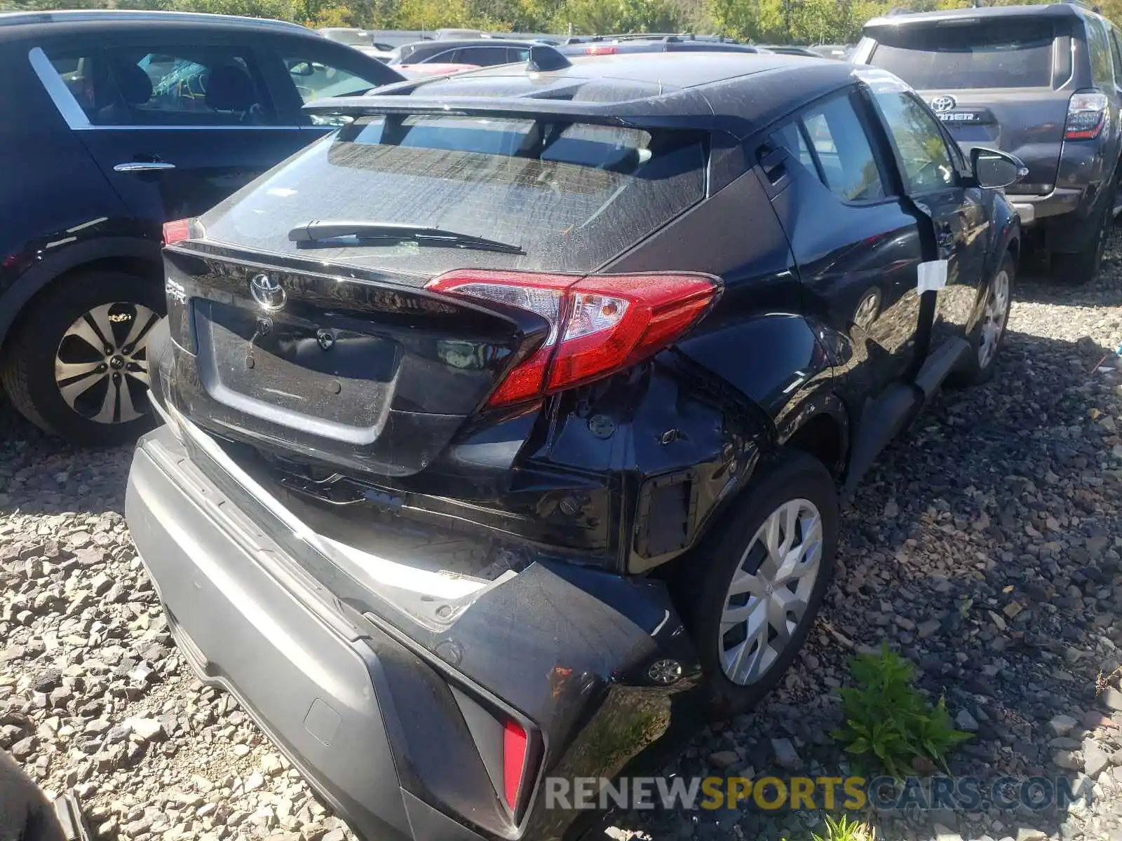 4 Photograph of a damaged car NMTKHMBX6LR107010 TOYOTA C-HR 2020