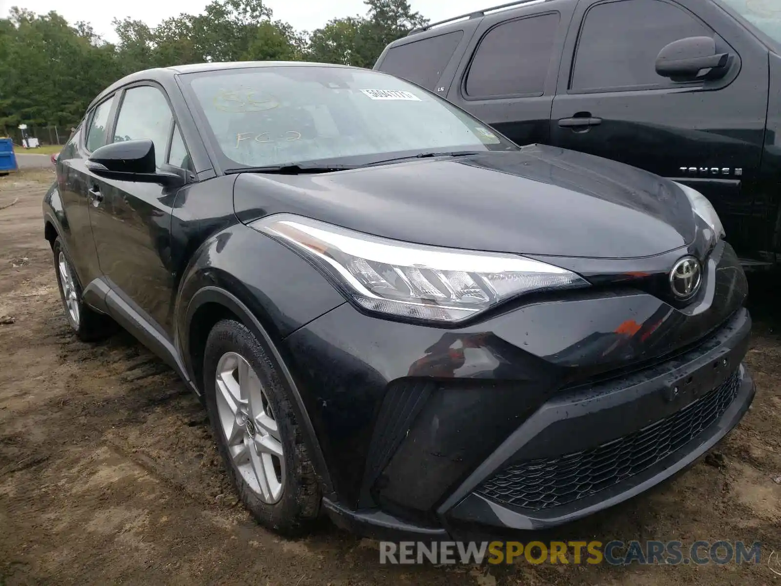 1 Photograph of a damaged car NMTKHMBX6LR107864 TOYOTA C-HR 2020