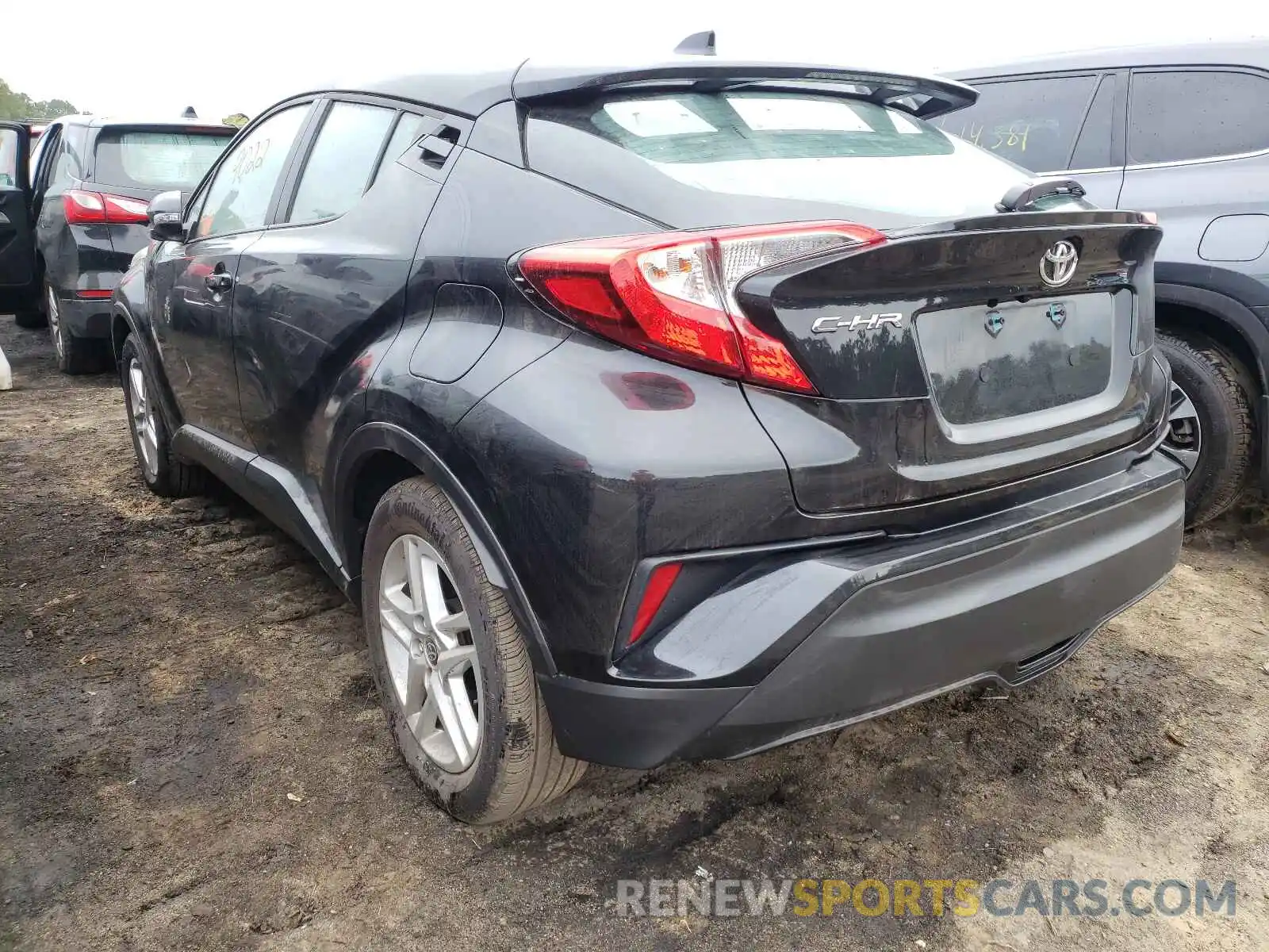 3 Photograph of a damaged car NMTKHMBX6LR107864 TOYOTA C-HR 2020