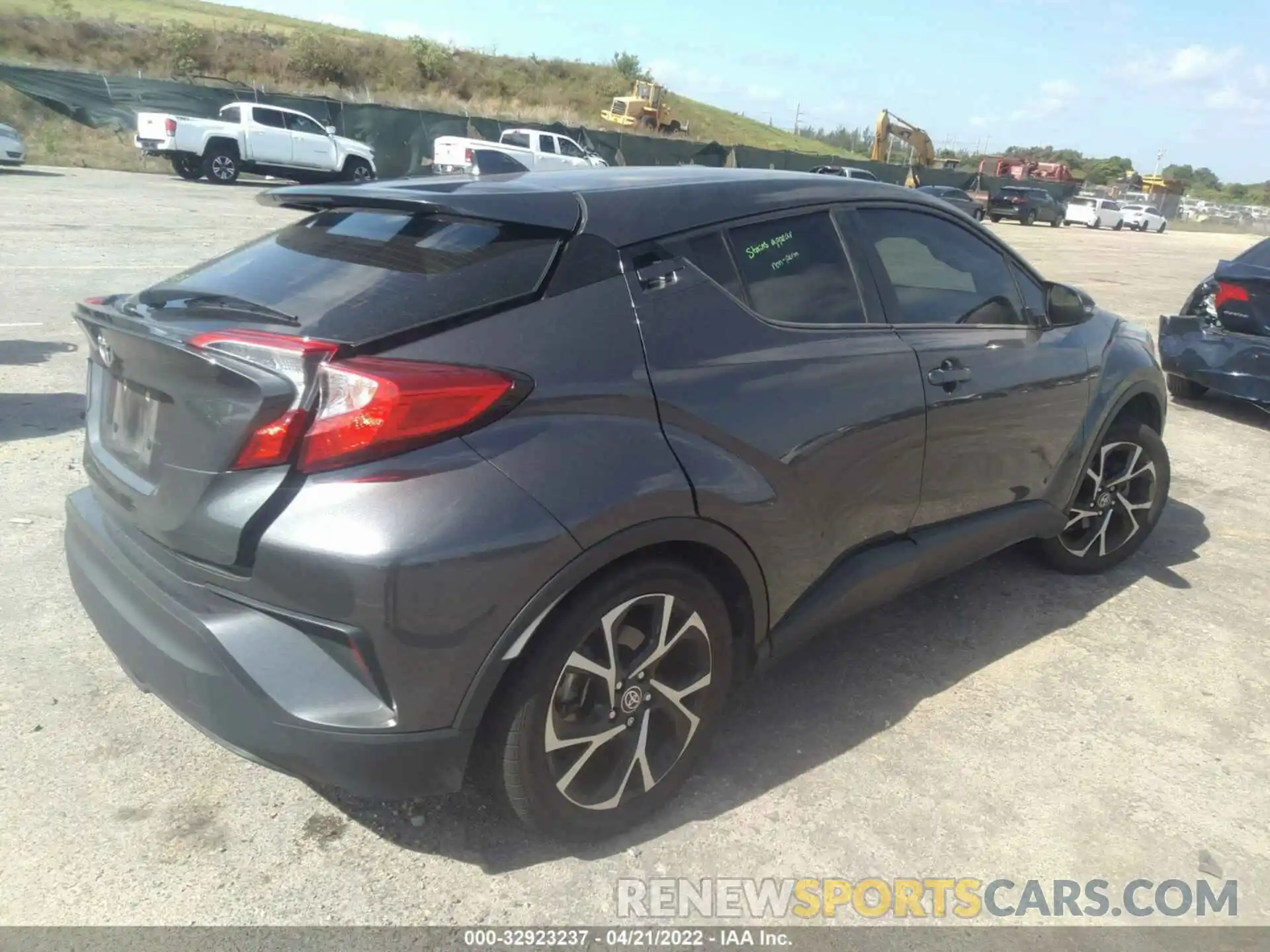 4 Photograph of a damaged car NMTKHMBX6LR108853 TOYOTA C-HR 2020