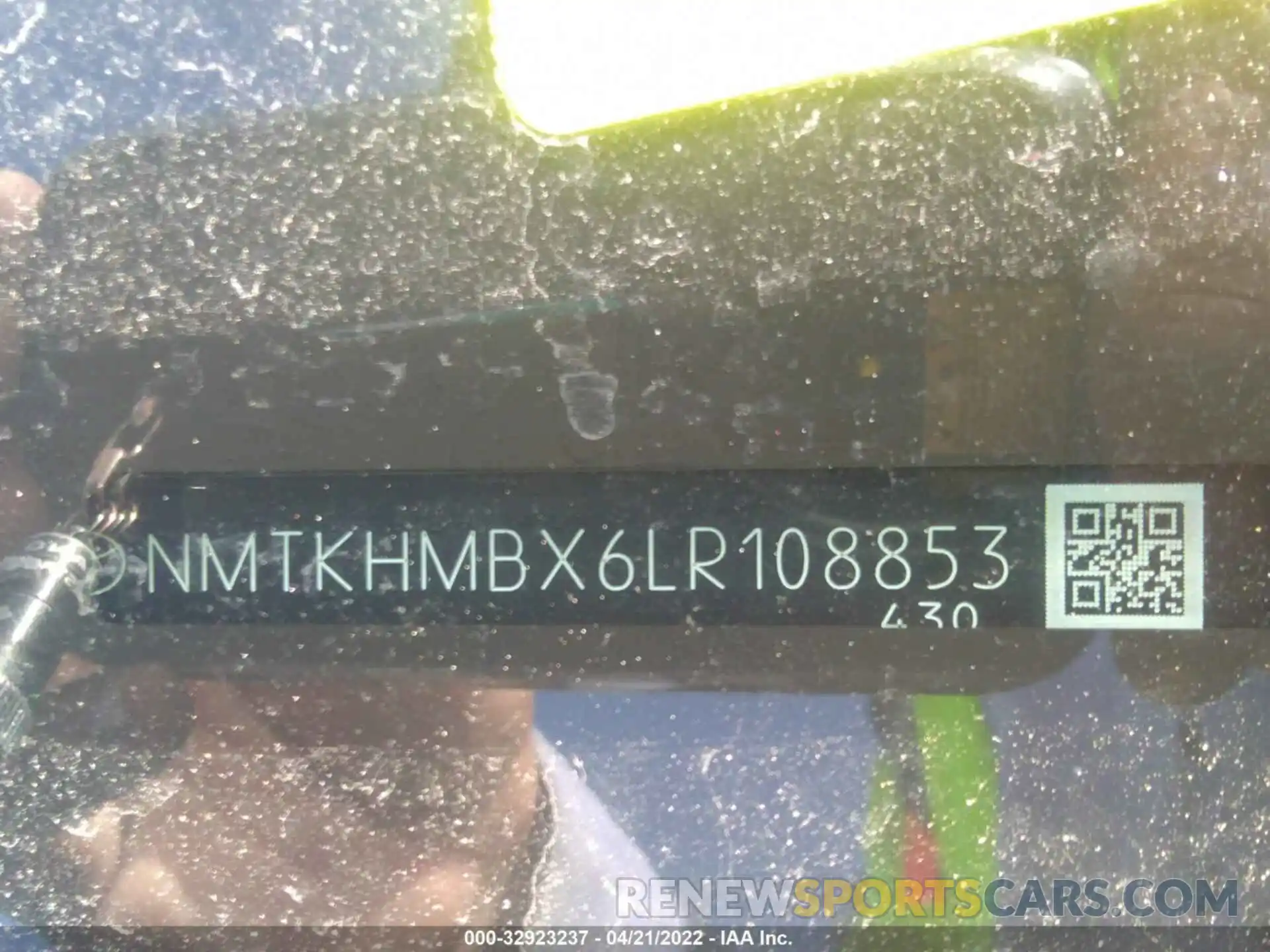 9 Photograph of a damaged car NMTKHMBX6LR108853 TOYOTA C-HR 2020