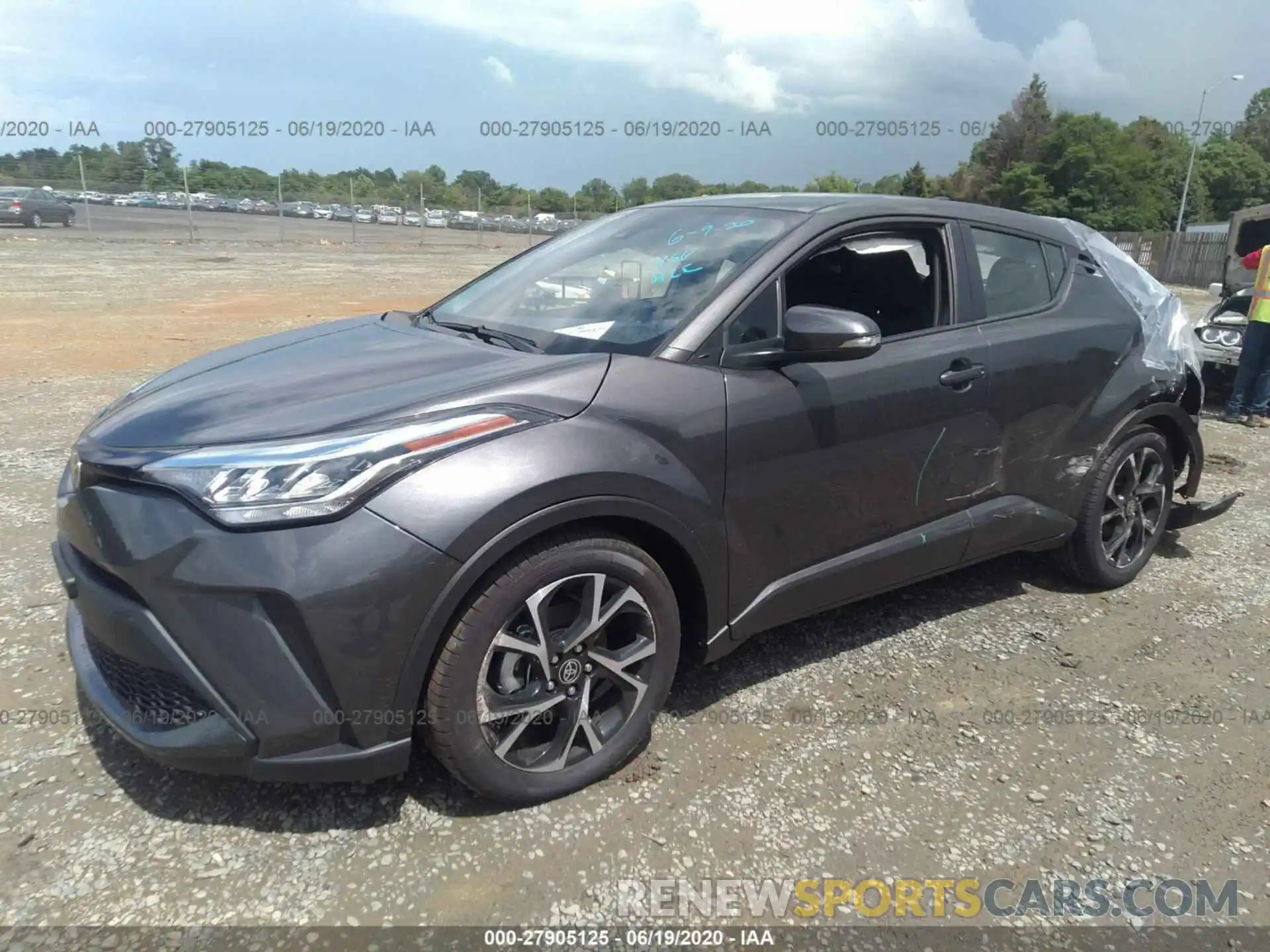 2 Photograph of a damaged car NMTKHMBX6LR109307 TOYOTA C-HR 2020