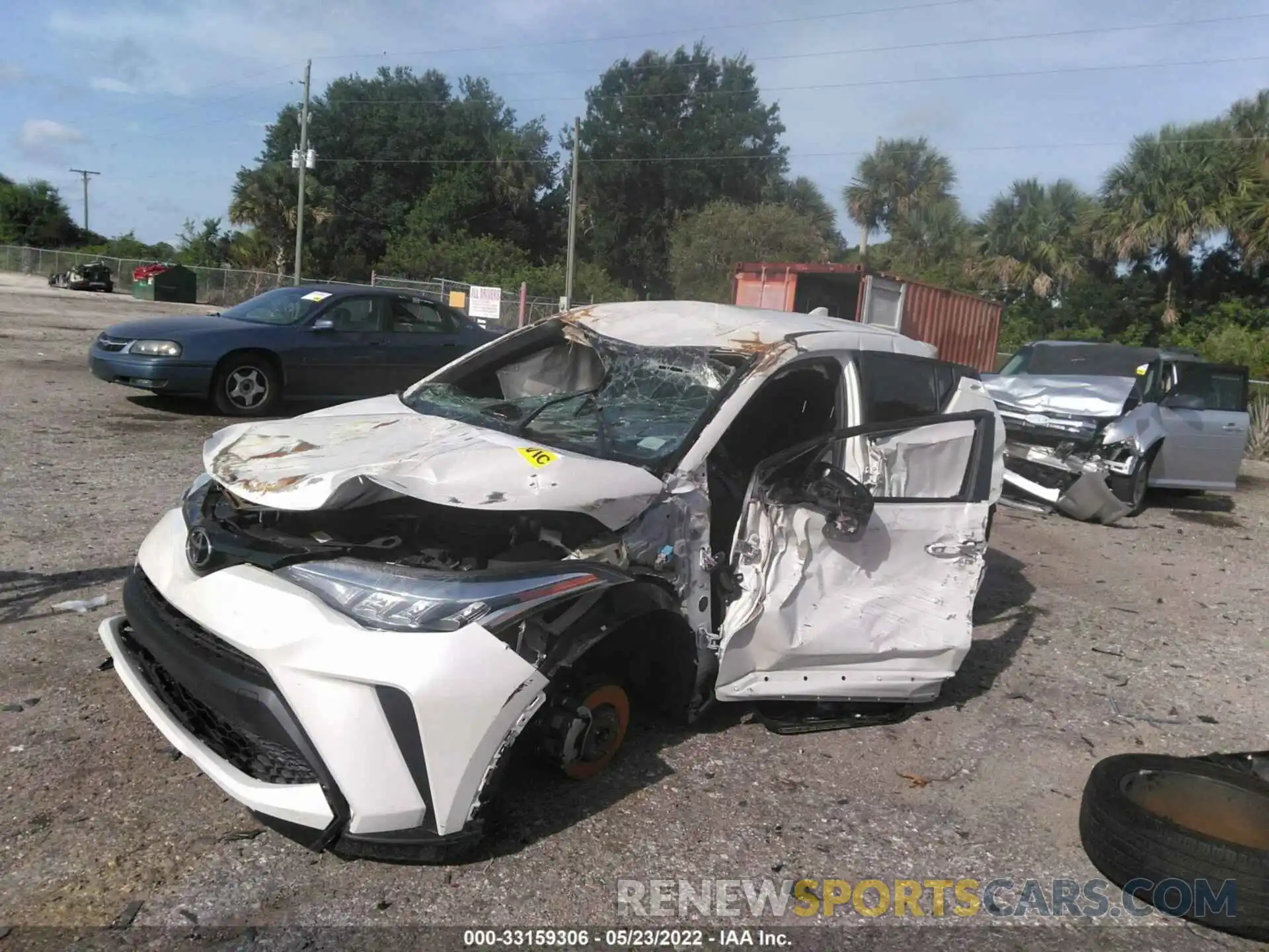 2 Photograph of a damaged car NMTKHMBX6LR109923 TOYOTA C-HR 2020