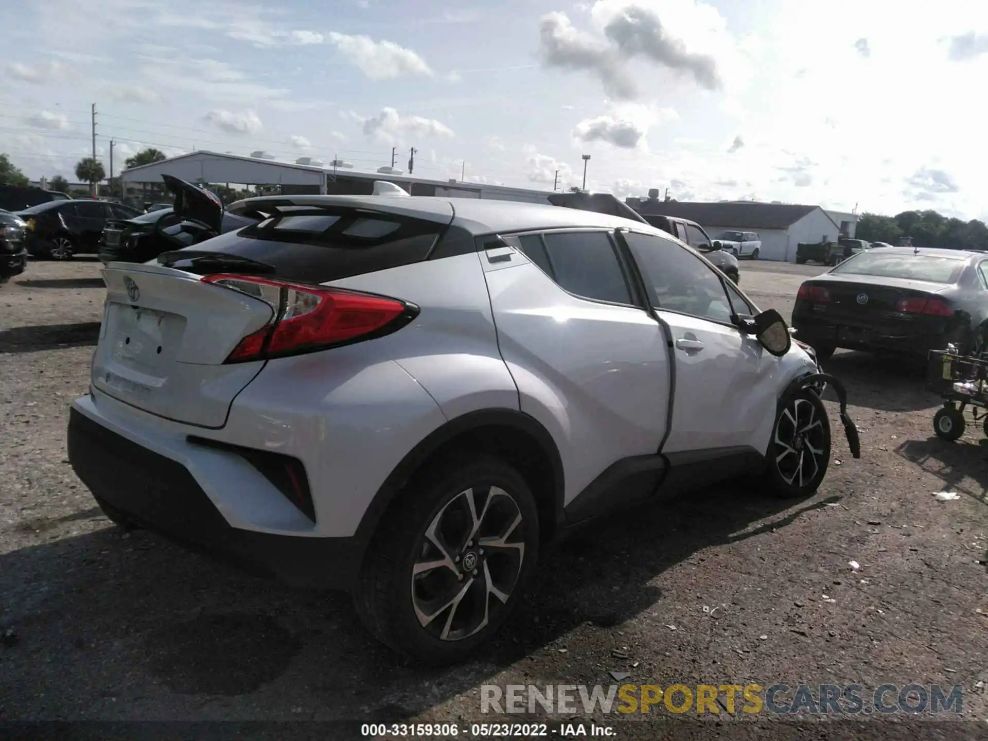 4 Photograph of a damaged car NMTKHMBX6LR109923 TOYOTA C-HR 2020