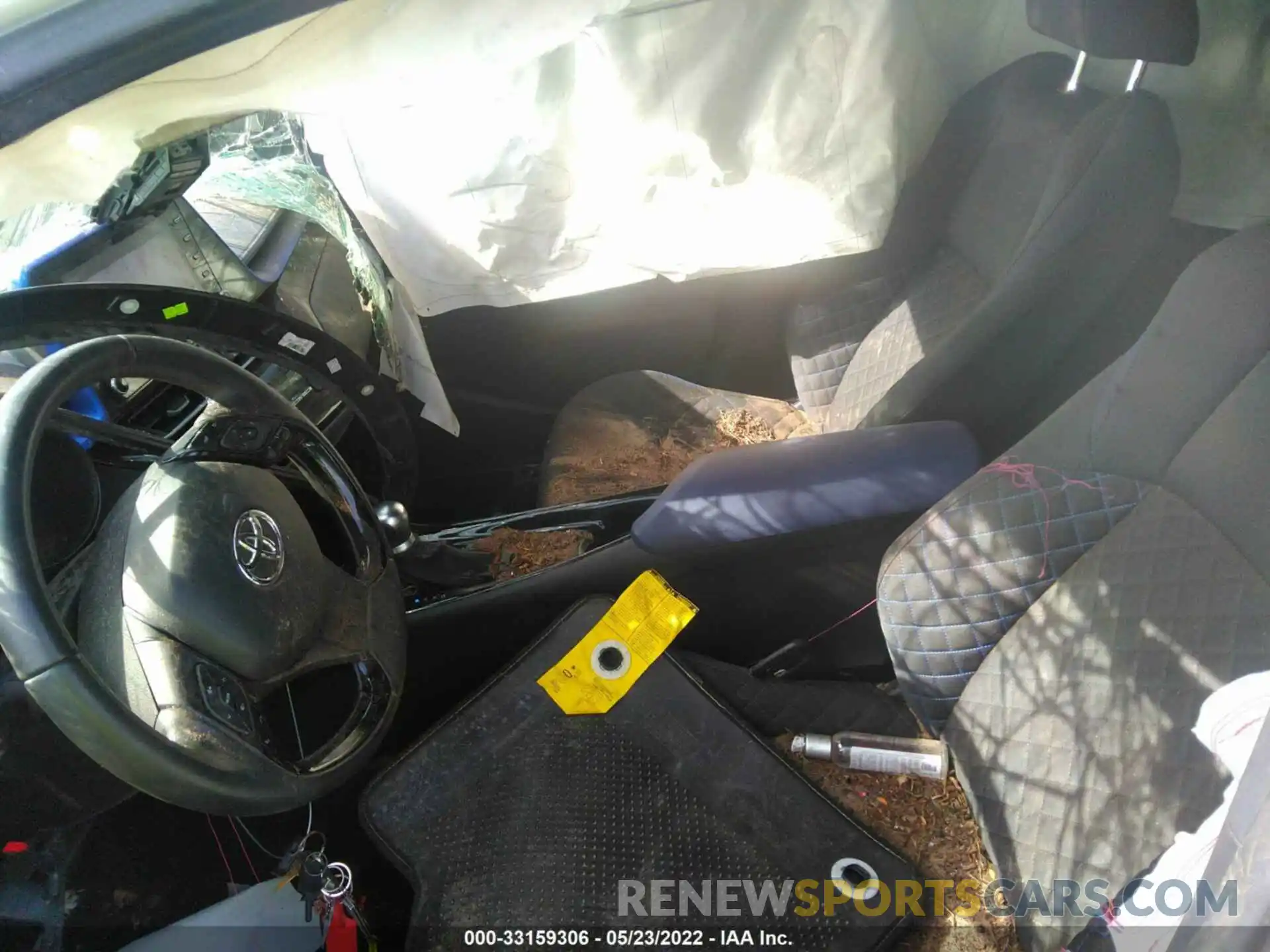 5 Photograph of a damaged car NMTKHMBX6LR109923 TOYOTA C-HR 2020