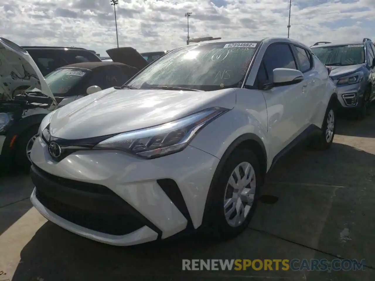 2 Photograph of a damaged car NMTKHMBX6LR111428 TOYOTA C-HR 2020