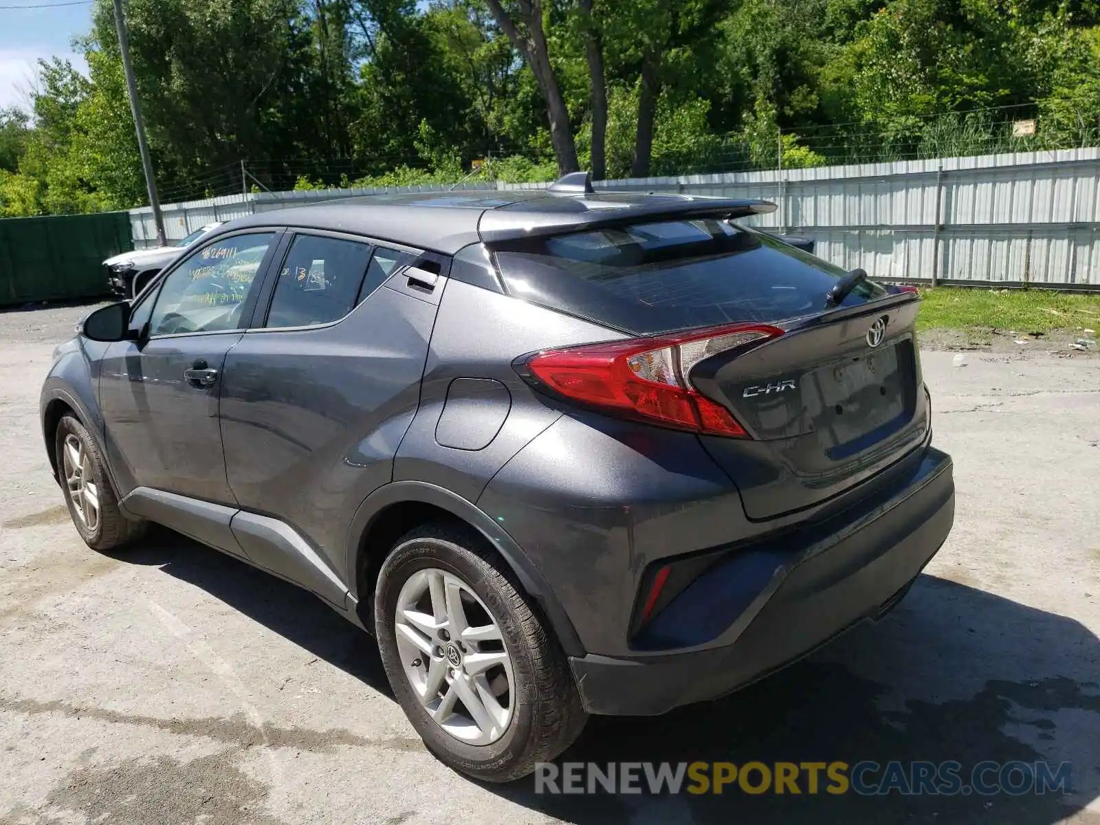 3 Photograph of a damaged car NMTKHMBX6LR112451 TOYOTA C-HR 2020