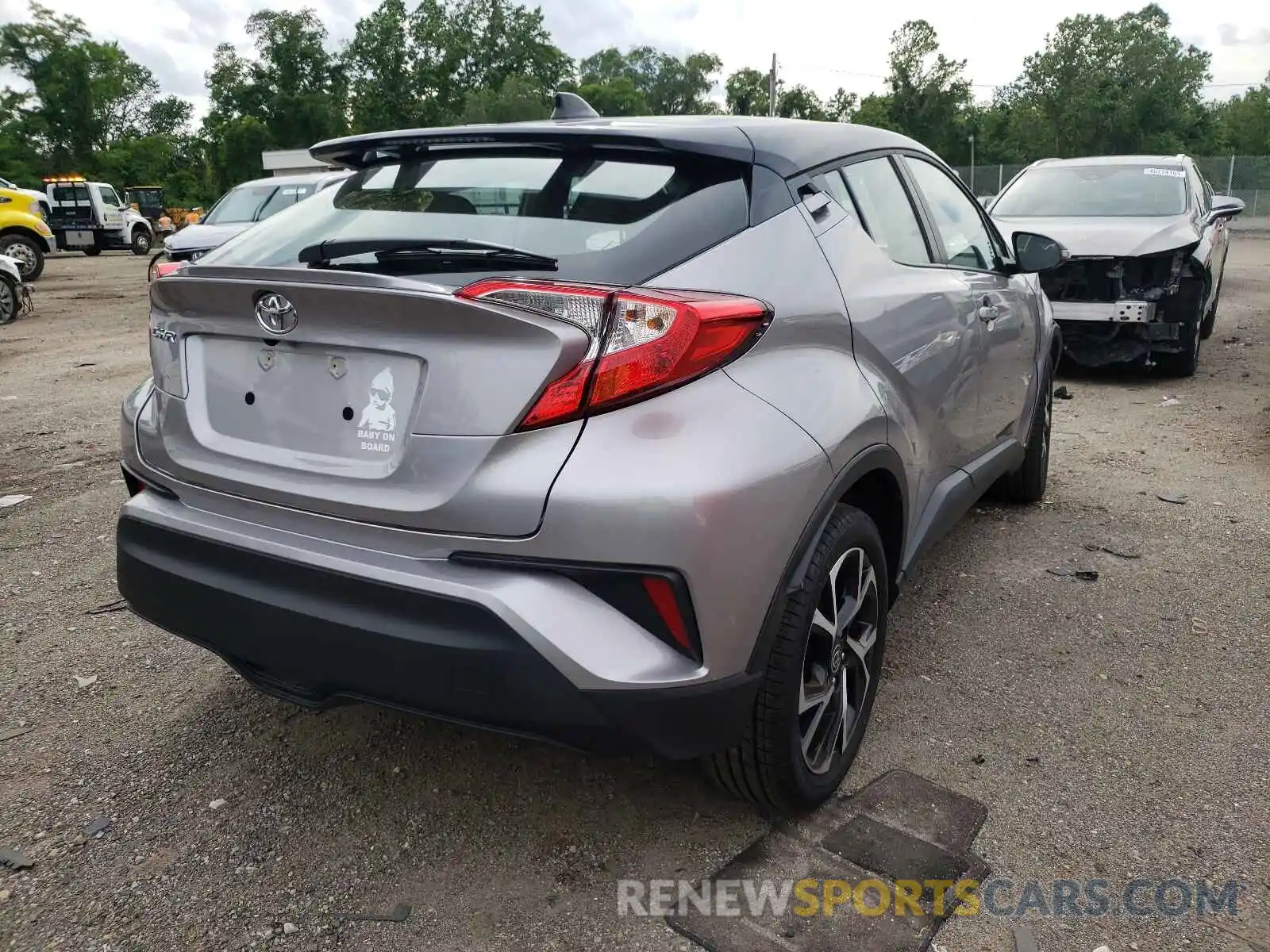 4 Photograph of a damaged car NMTKHMBX6LR113261 TOYOTA C-HR 2020