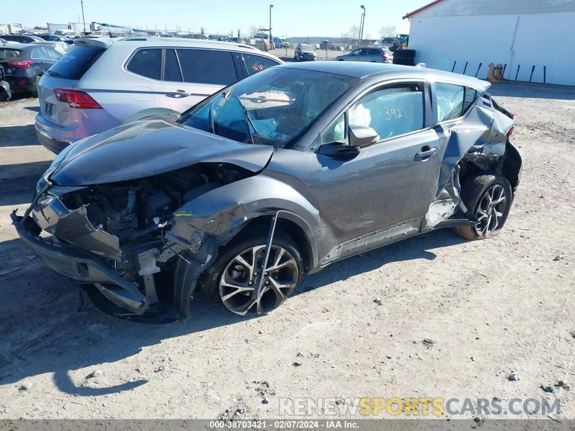 2 Фотография поврежденного автомобиля NMTKHMBX6LR113695 TOYOTA C-HR 2020