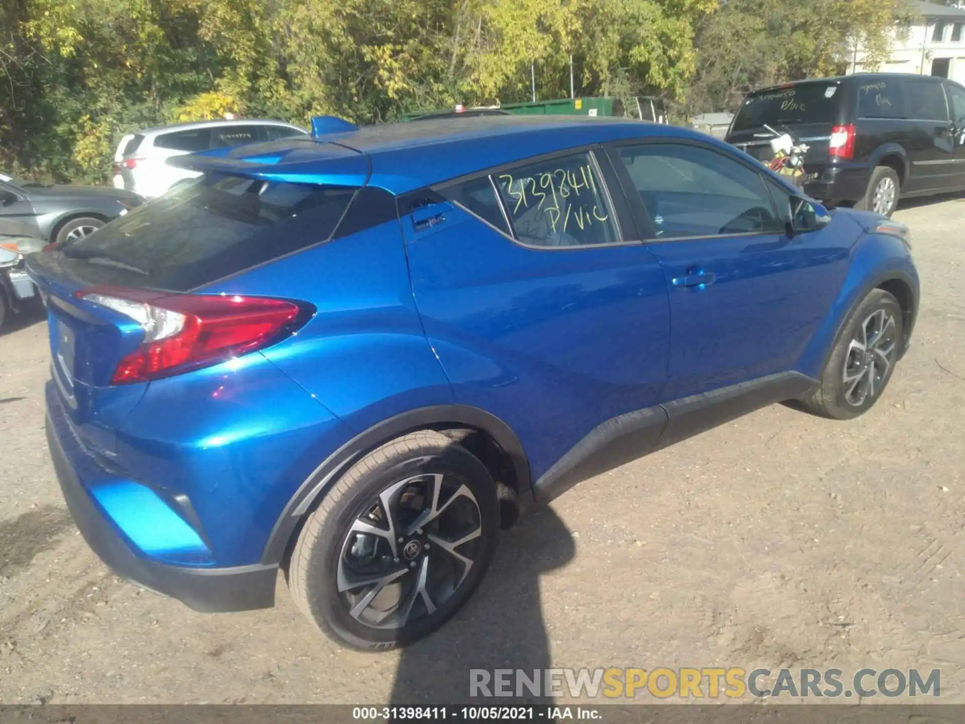 4 Photograph of a damaged car NMTKHMBX6LR117049 TOYOTA C-HR 2020