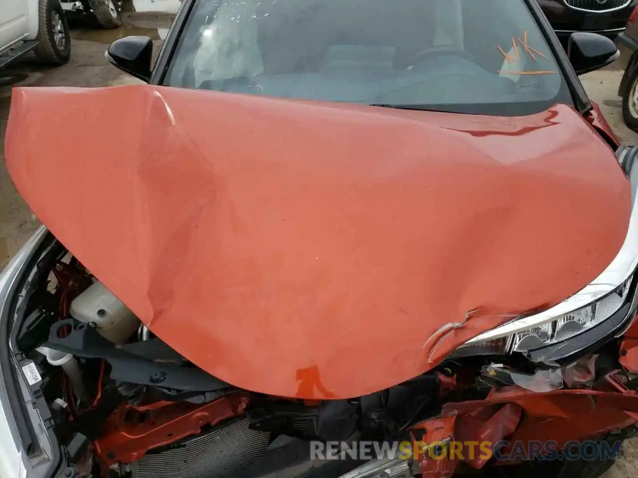 7 Photograph of a damaged car NMTKHMBX7LR105511 TOYOTA C-HR 2020