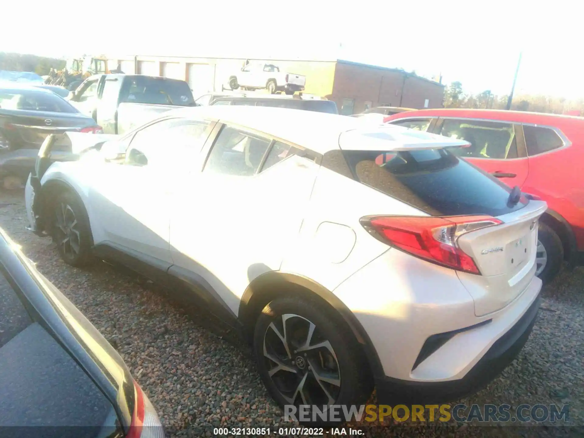 3 Photograph of a damaged car NMTKHMBX7LR106884 TOYOTA C-HR 2020