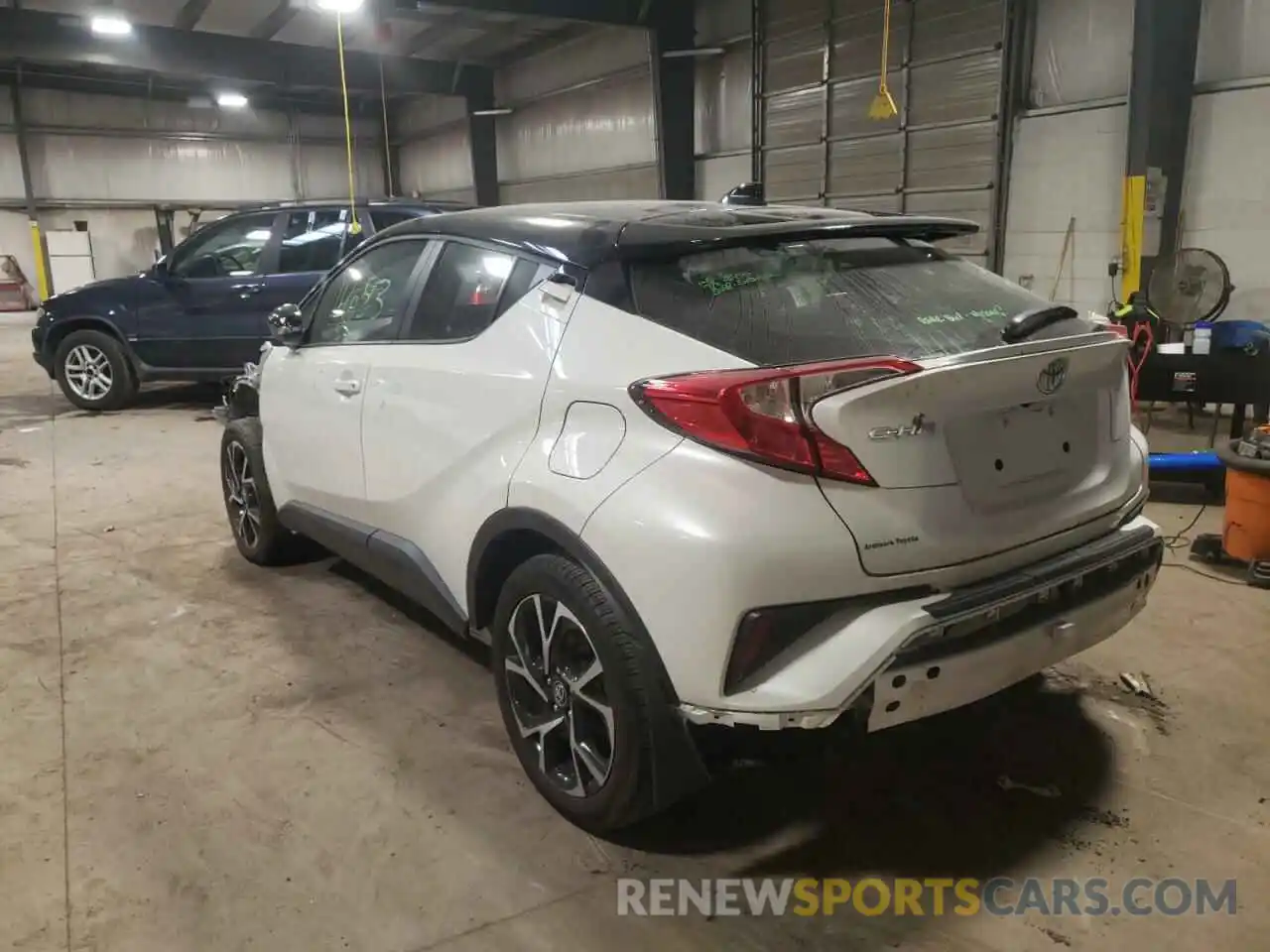 3 Photograph of a damaged car NMTKHMBX7LR108702 TOYOTA C-HR 2020