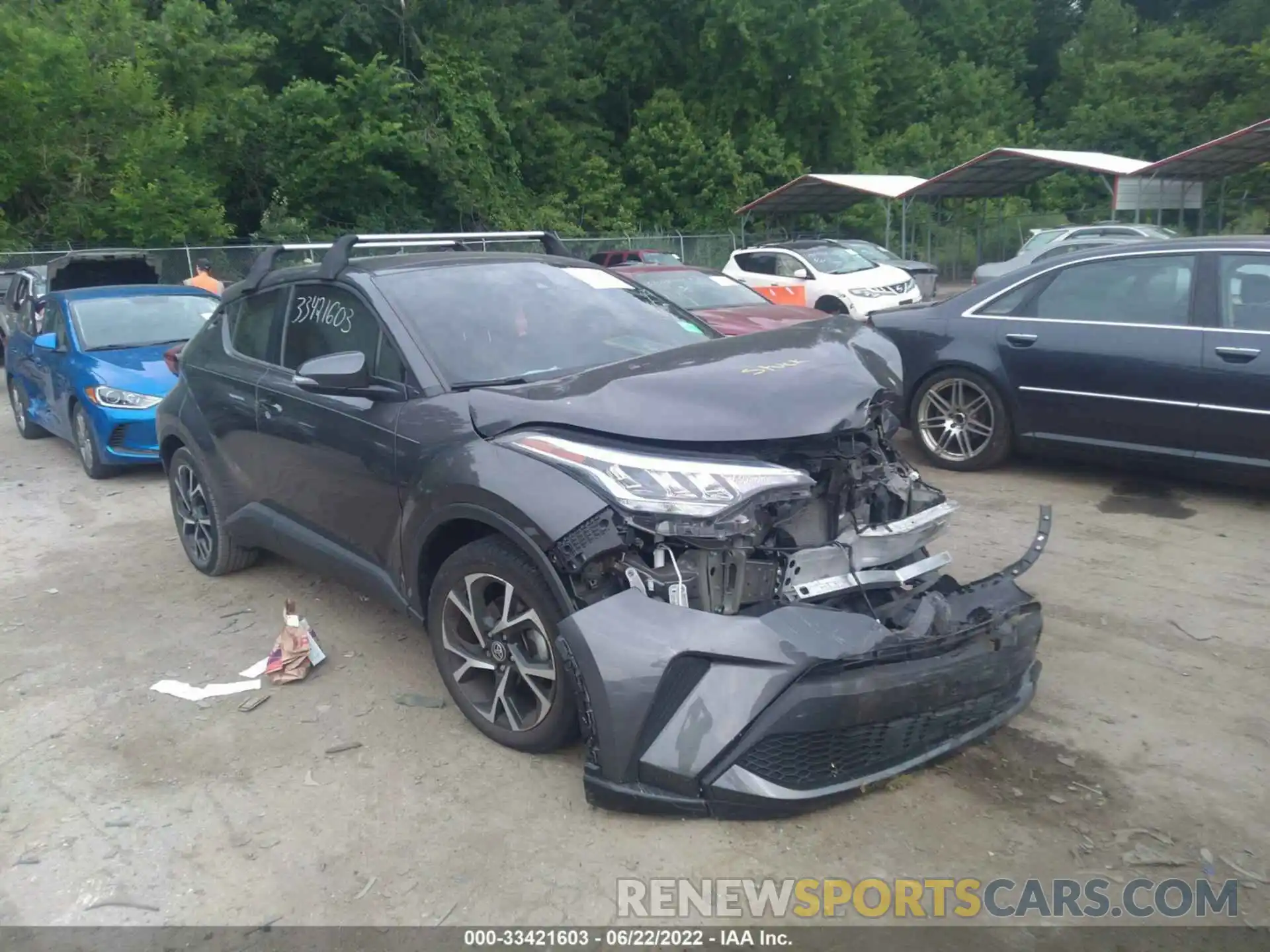 1 Photograph of a damaged car NMTKHMBX7LR108814 TOYOTA C-HR 2020