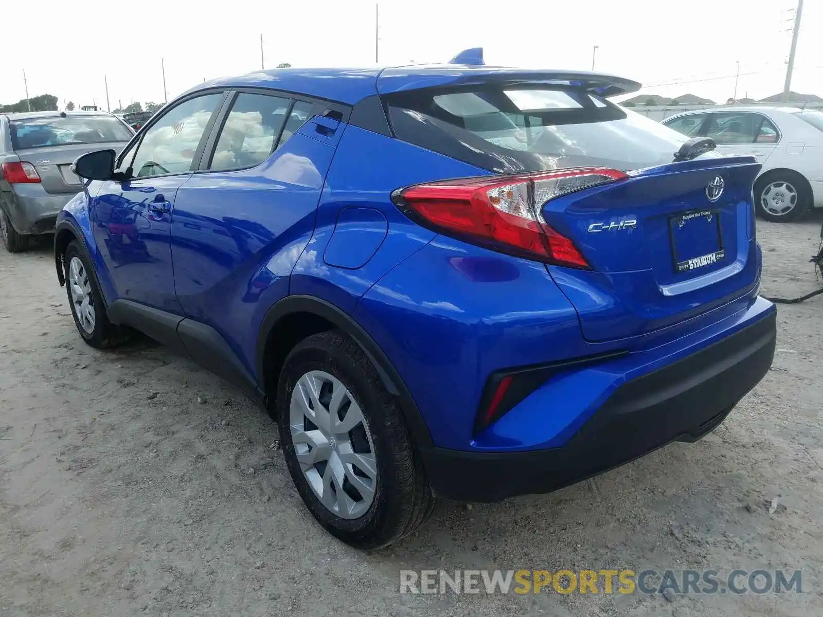 3 Photograph of a damaged car NMTKHMBX7LR111745 TOYOTA C-HR 2020