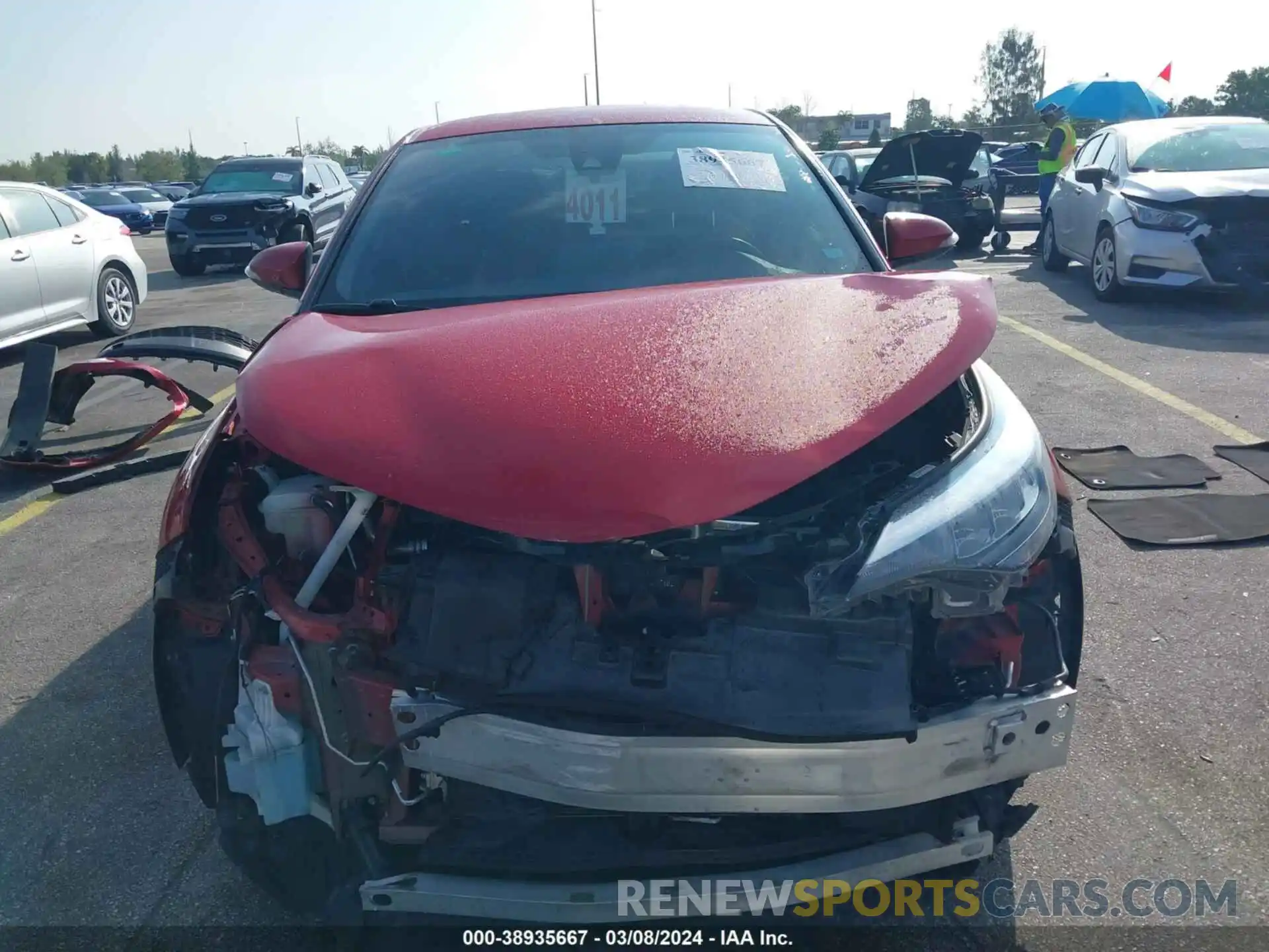 11 Photograph of a damaged car NMTKHMBX7LR113334 TOYOTA C-HR 2020