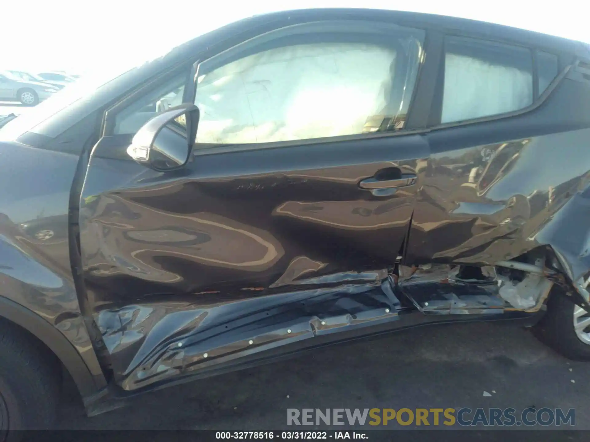 6 Photograph of a damaged car NMTKHMBX7LR116282 TOYOTA C-HR 2020