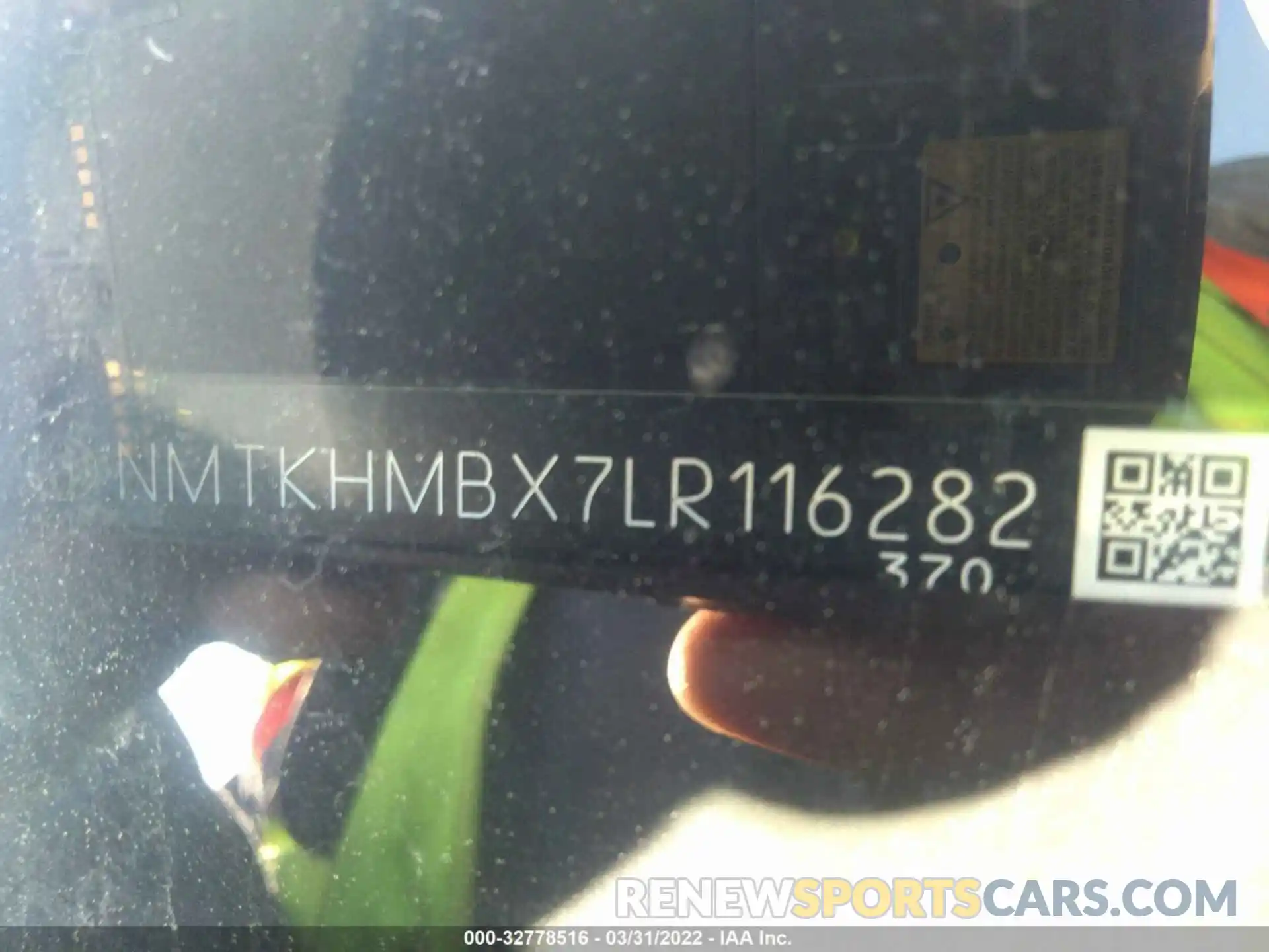 9 Photograph of a damaged car NMTKHMBX7LR116282 TOYOTA C-HR 2020