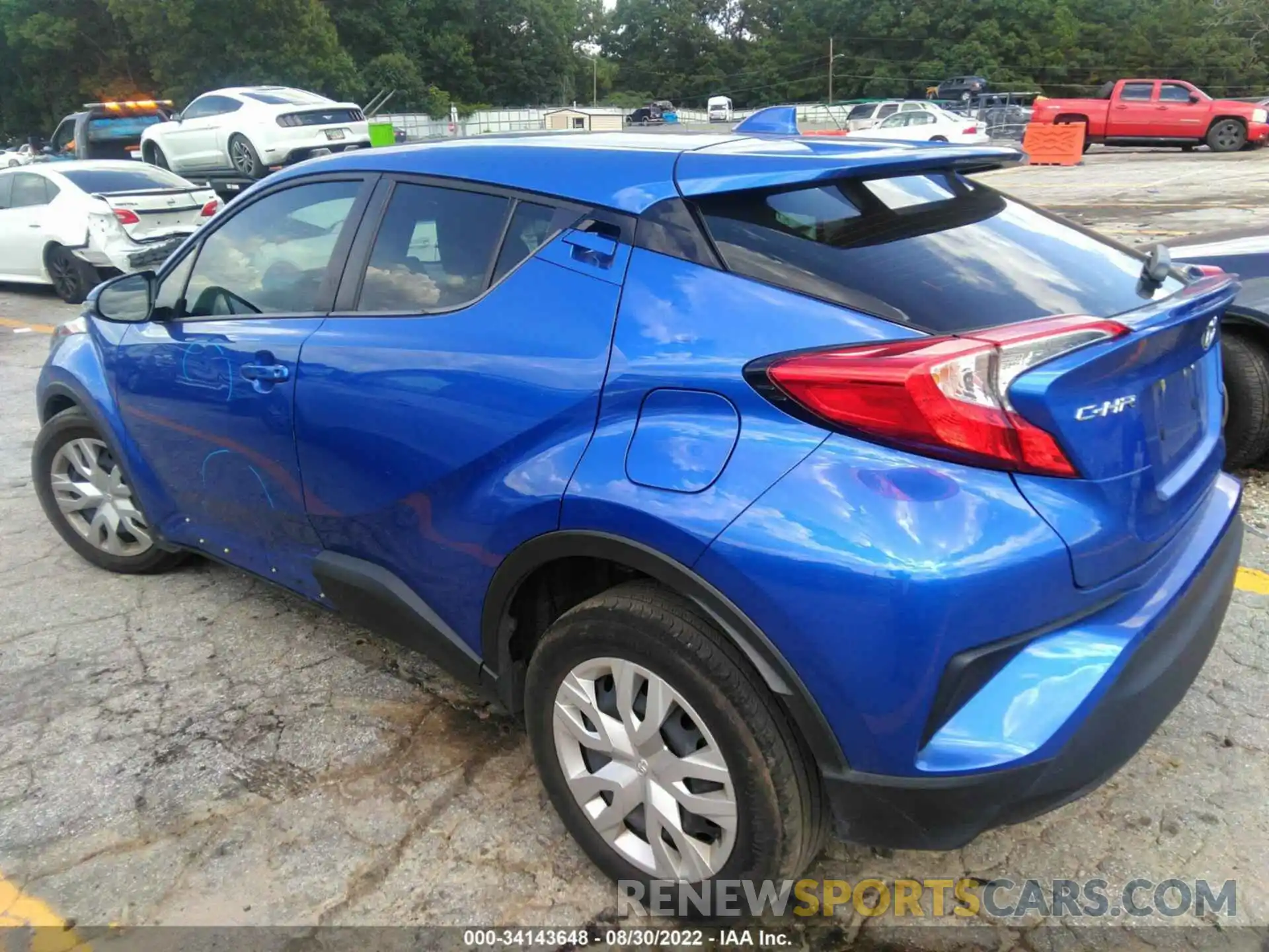 3 Photograph of a damaged car NMTKHMBX7LR116752 TOYOTA C-HR 2020