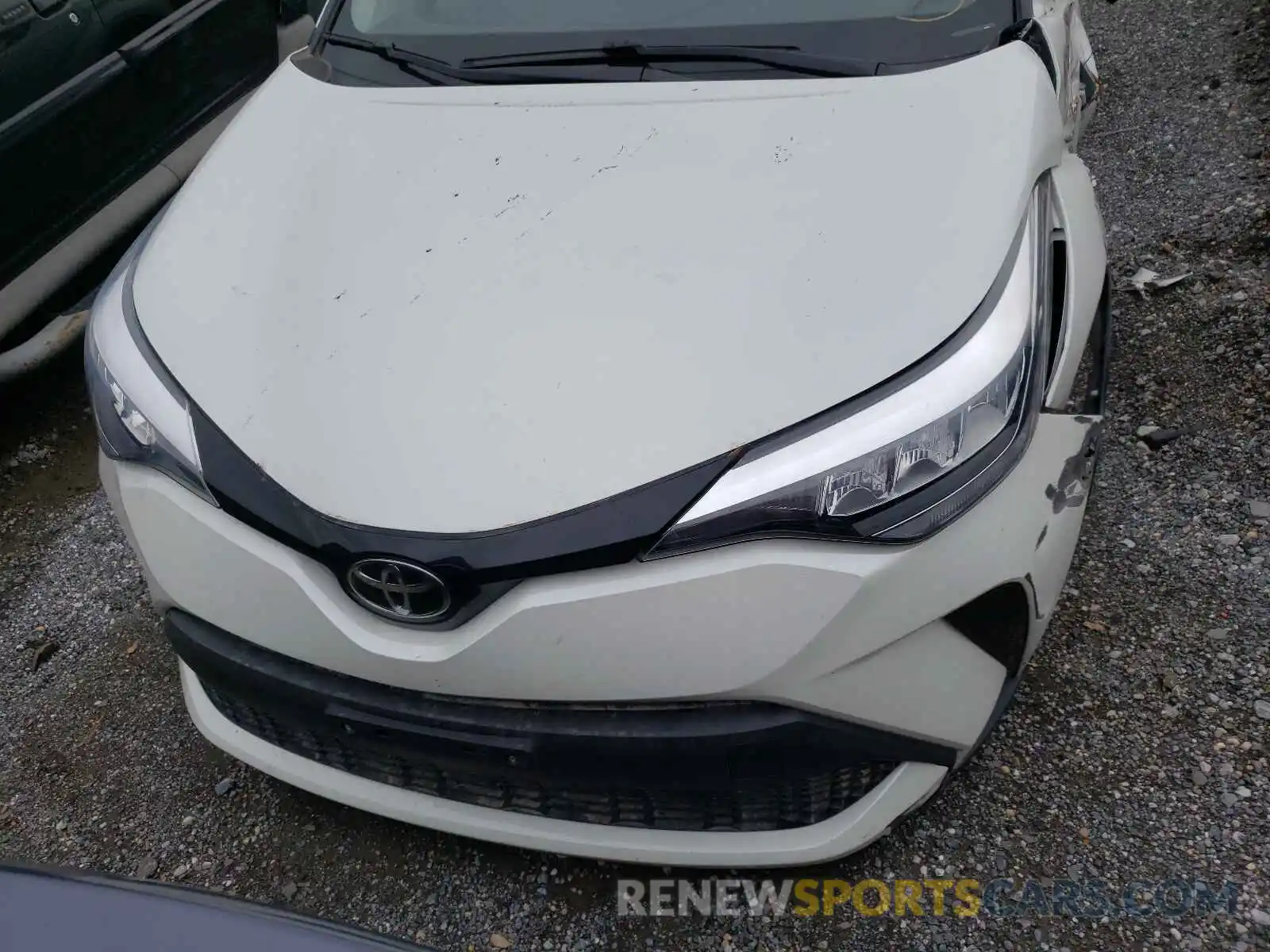 7 Photograph of a damaged car NMTKHMBX7LR117562 TOYOTA C-HR 2020