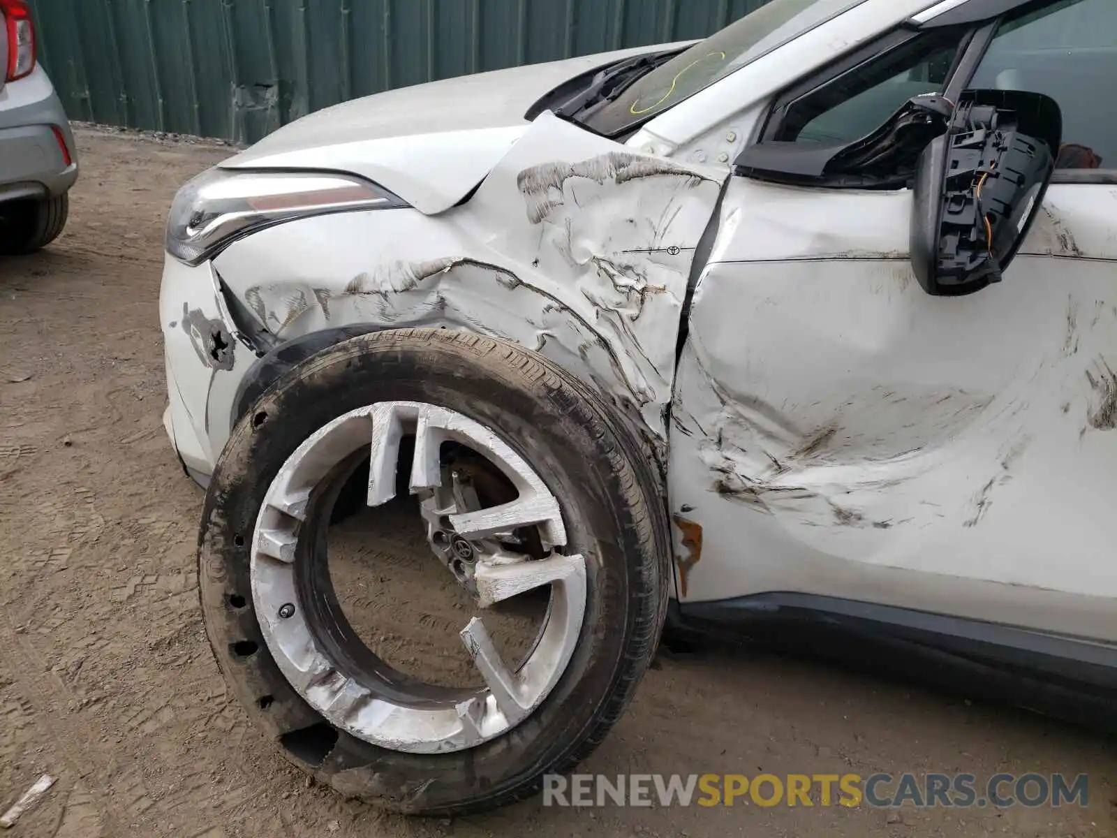 9 Photograph of a damaged car NMTKHMBX7LR117562 TOYOTA C-HR 2020