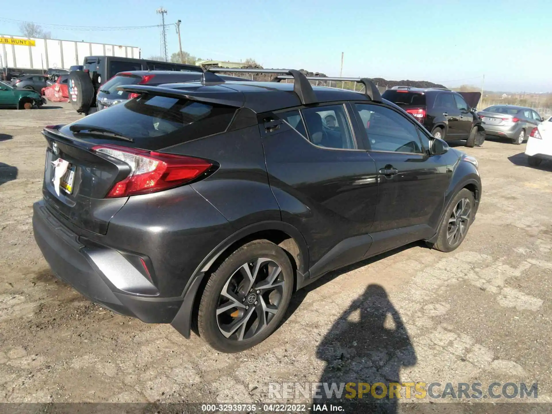 4 Photograph of a damaged car NMTKHMBX7LR117822 TOYOTA C-HR 2020