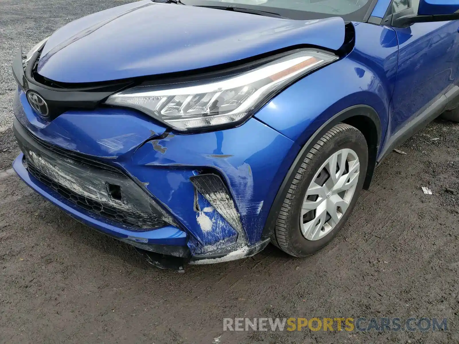 9 Photograph of a damaged car NMTKHMBX8LR101841 TOYOTA C-HR 2020