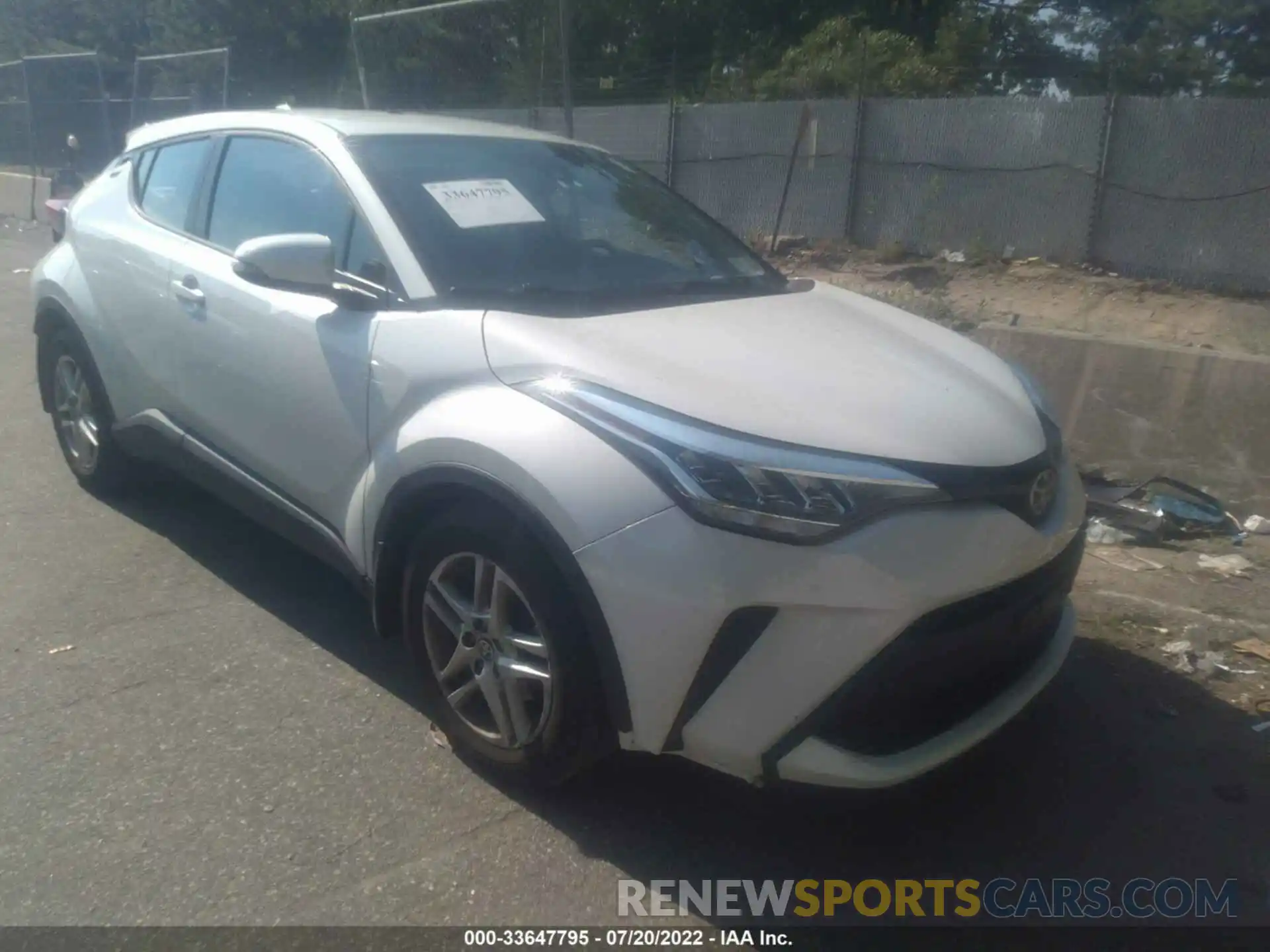 1 Photograph of a damaged car NMTKHMBX8LR103251 TOYOTA C-HR 2020