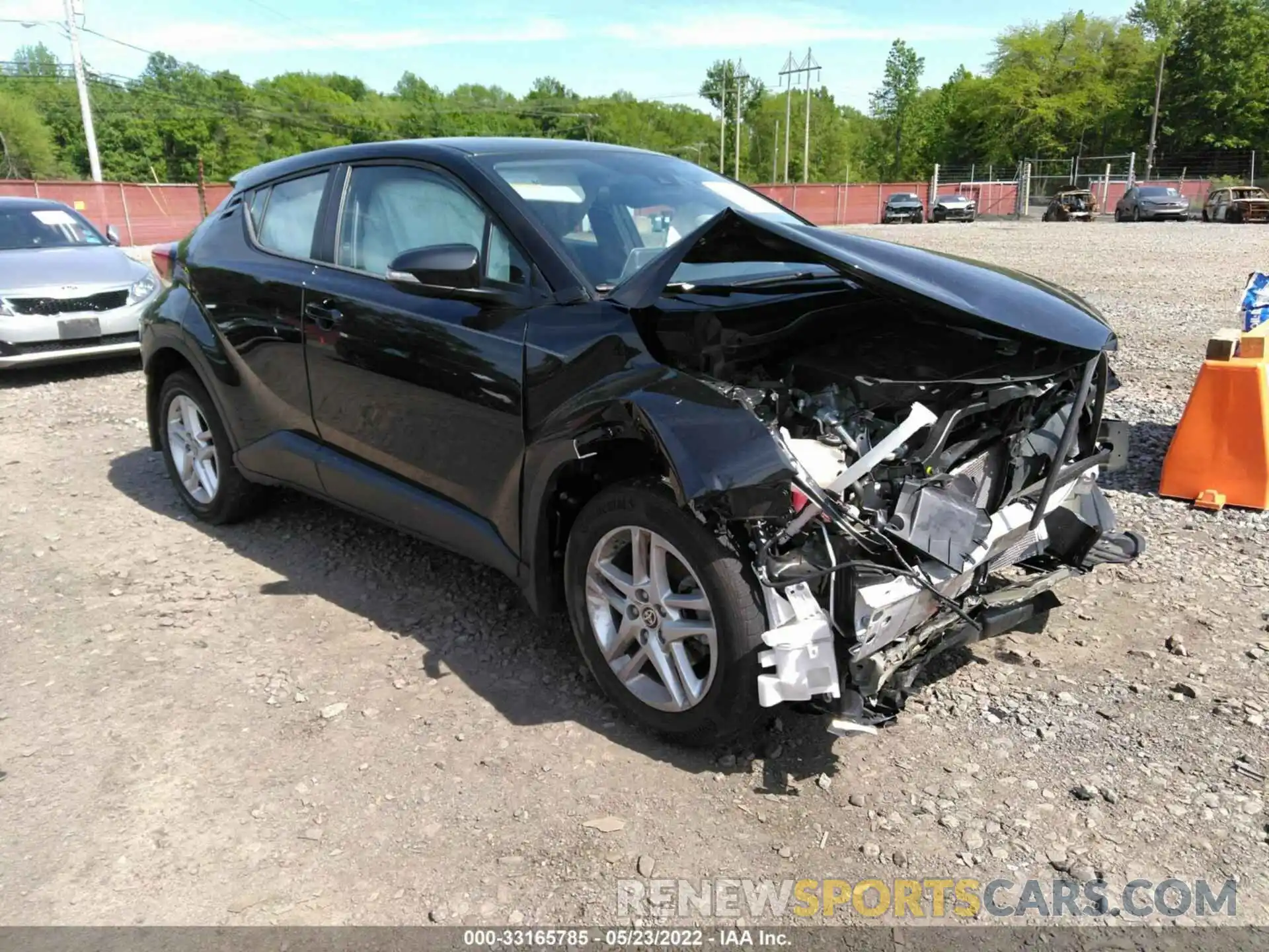 1 Photograph of a damaged car NMTKHMBX8LR104738 TOYOTA C-HR 2020