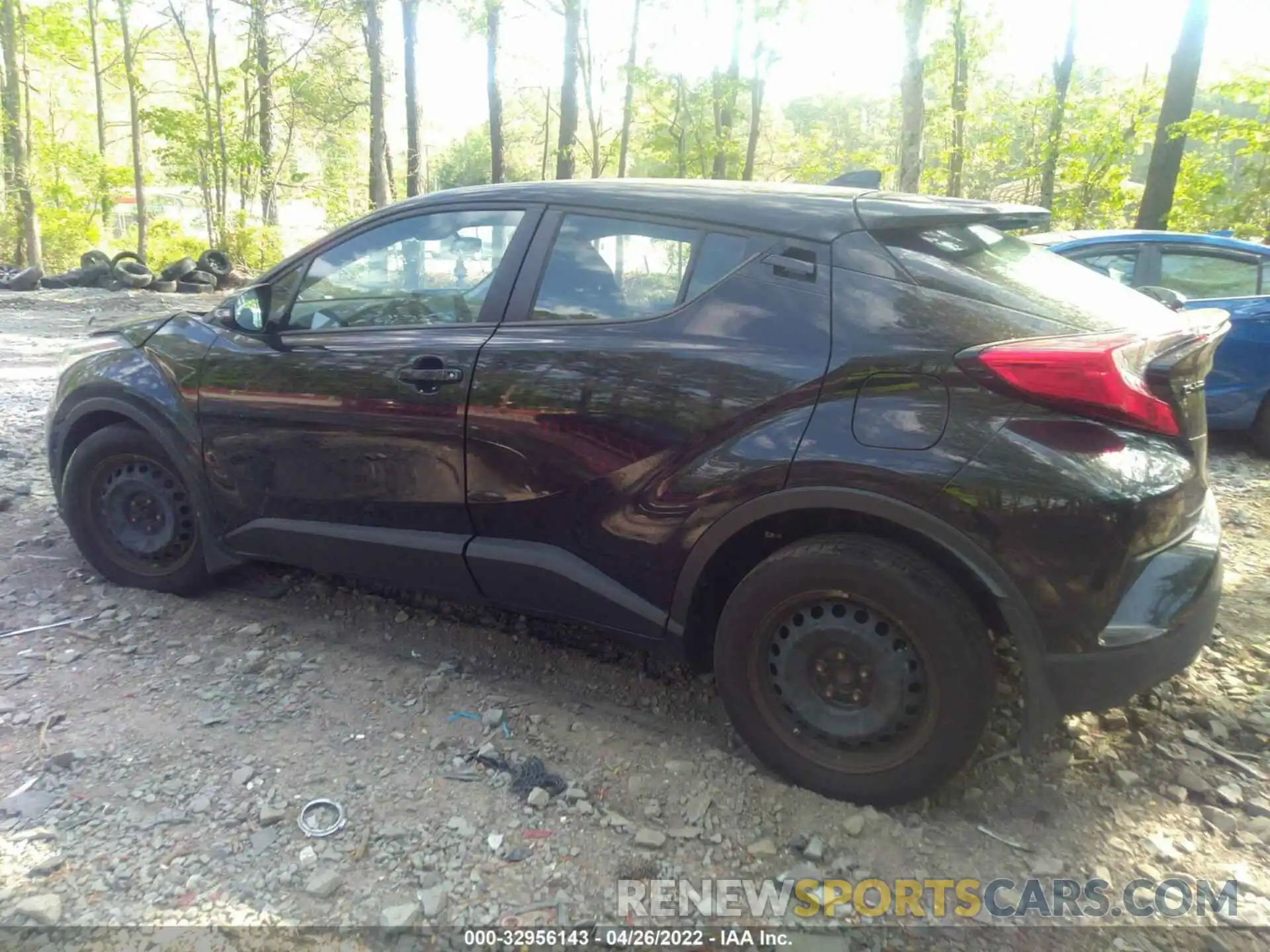 3 Photograph of a damaged car NMTKHMBX8LR104951 TOYOTA C-HR 2020