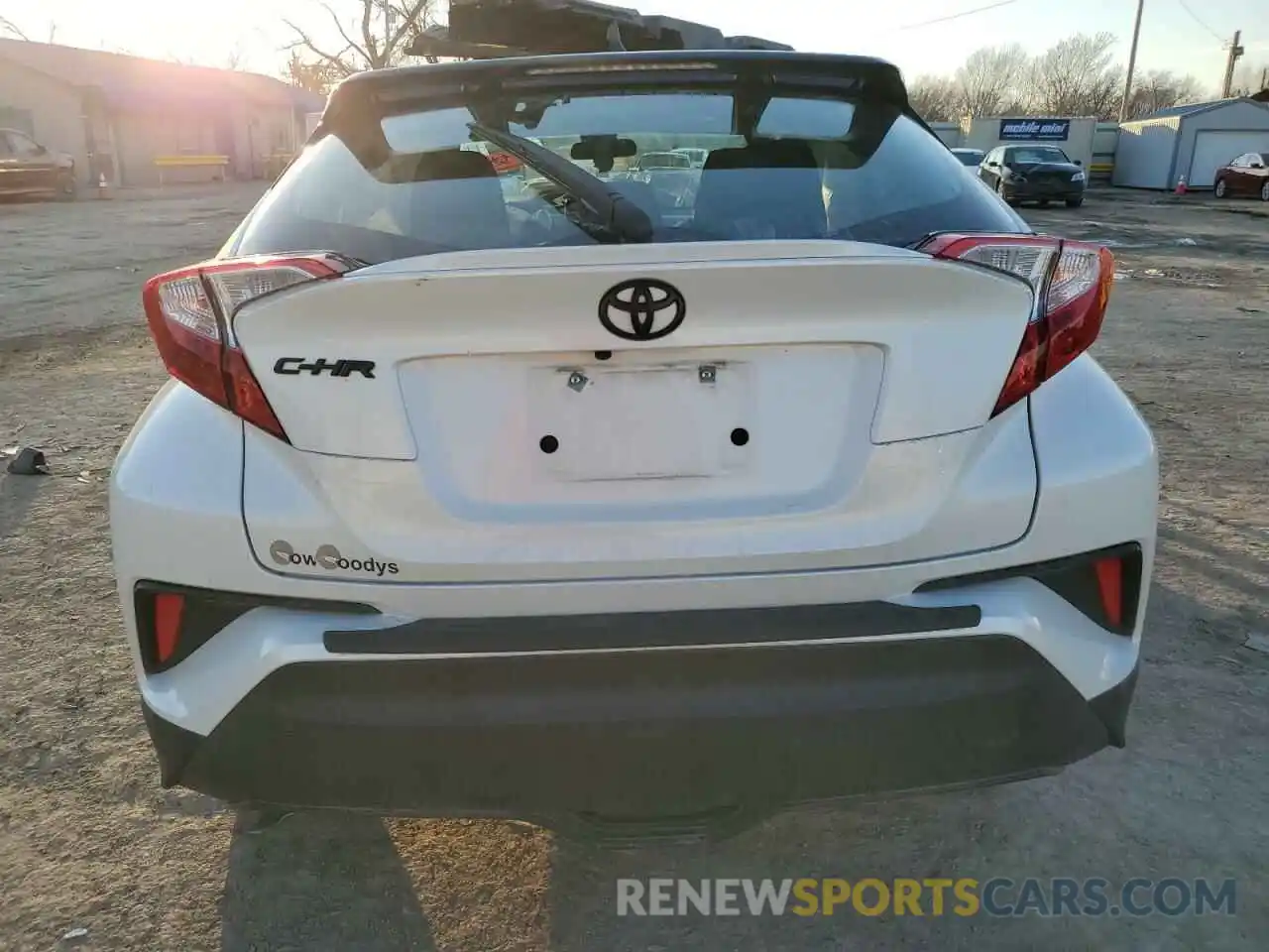 6 Photograph of a damaged car NMTKHMBX8LR105226 TOYOTA C-HR 2020