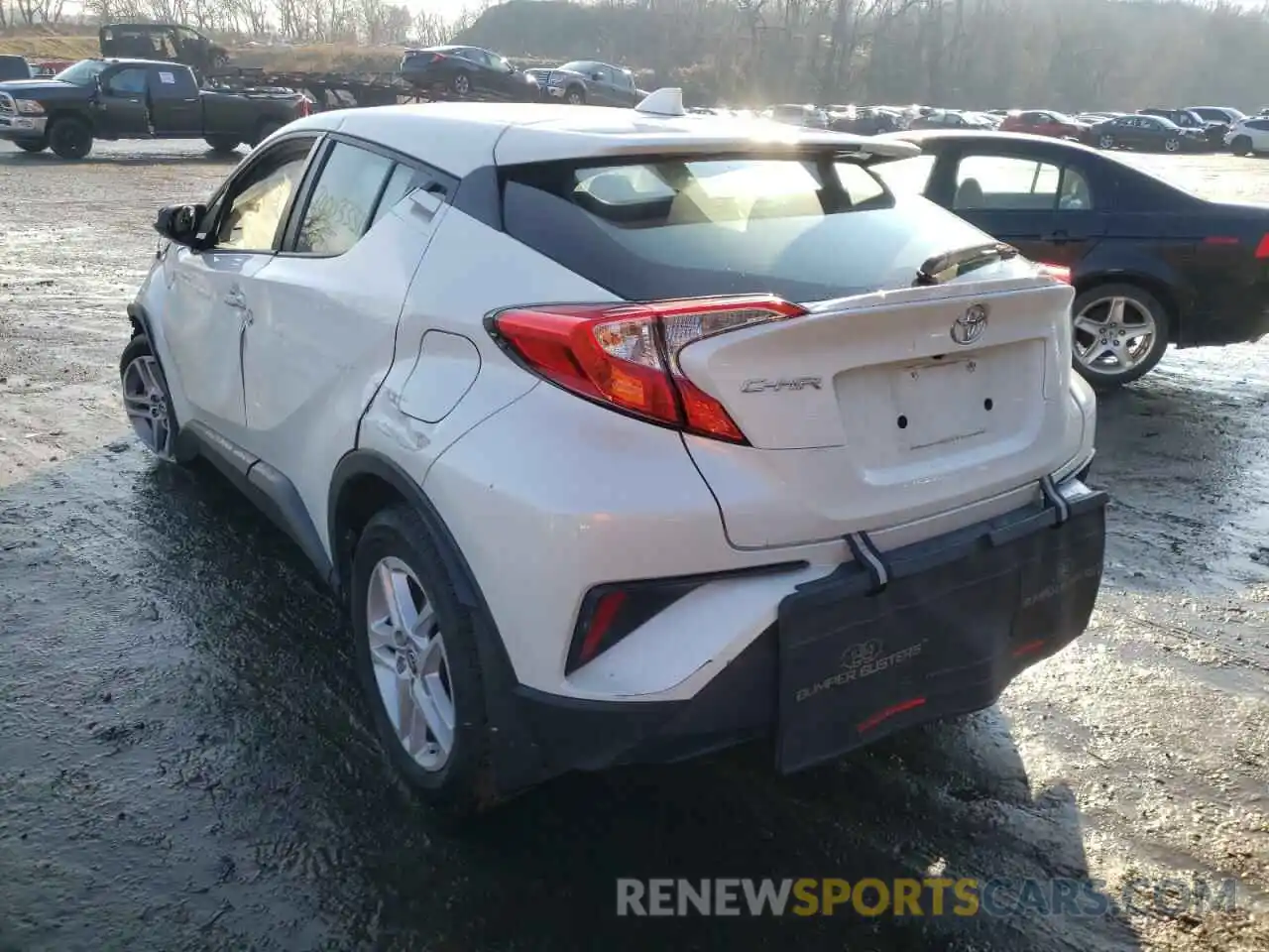 3 Photograph of a damaged car NMTKHMBX8LR107512 TOYOTA C-HR 2020