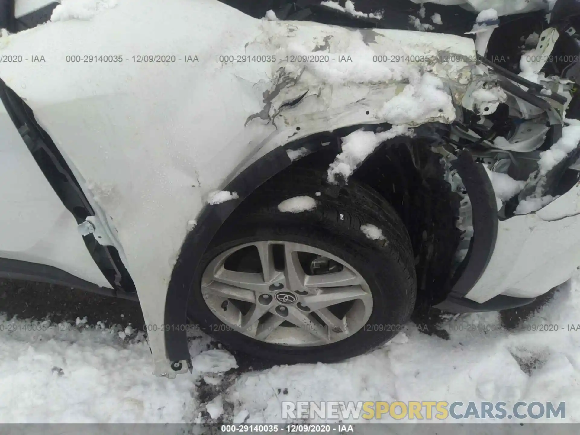 14 Photograph of a damaged car NMTKHMBX8LR107560 TOYOTA C-HR 2020