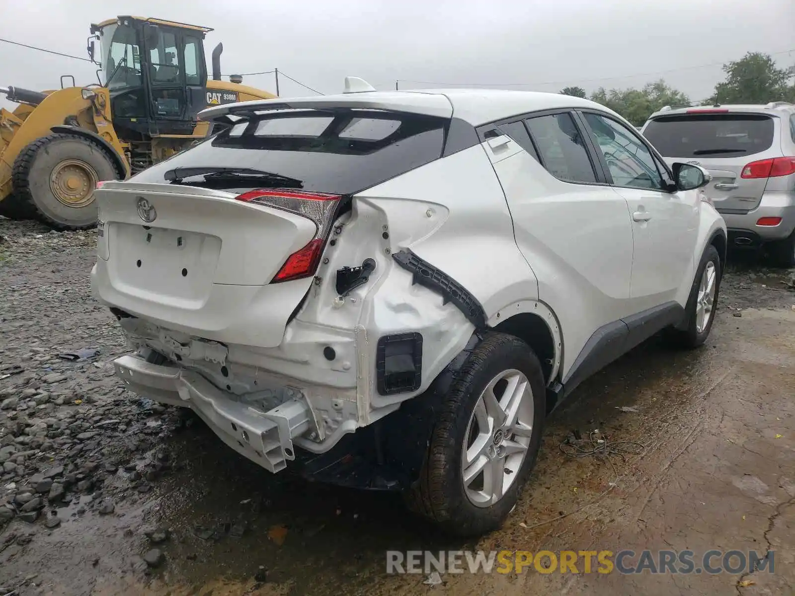 4 Photograph of a damaged car NMTKHMBX8LR108076 TOYOTA C-HR 2020