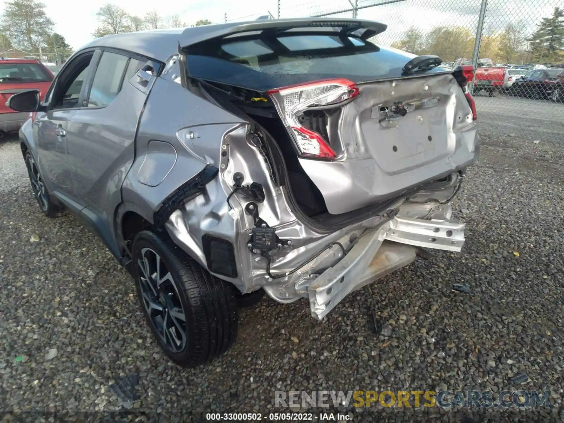 6 Photograph of a damaged car NMTKHMBX8LR108482 TOYOTA C-HR 2020